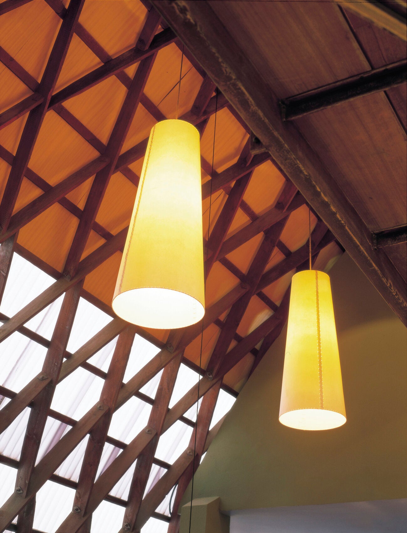GT4 Sísísí Cónicas Largas Parchment Pendant Lamp - Tempo