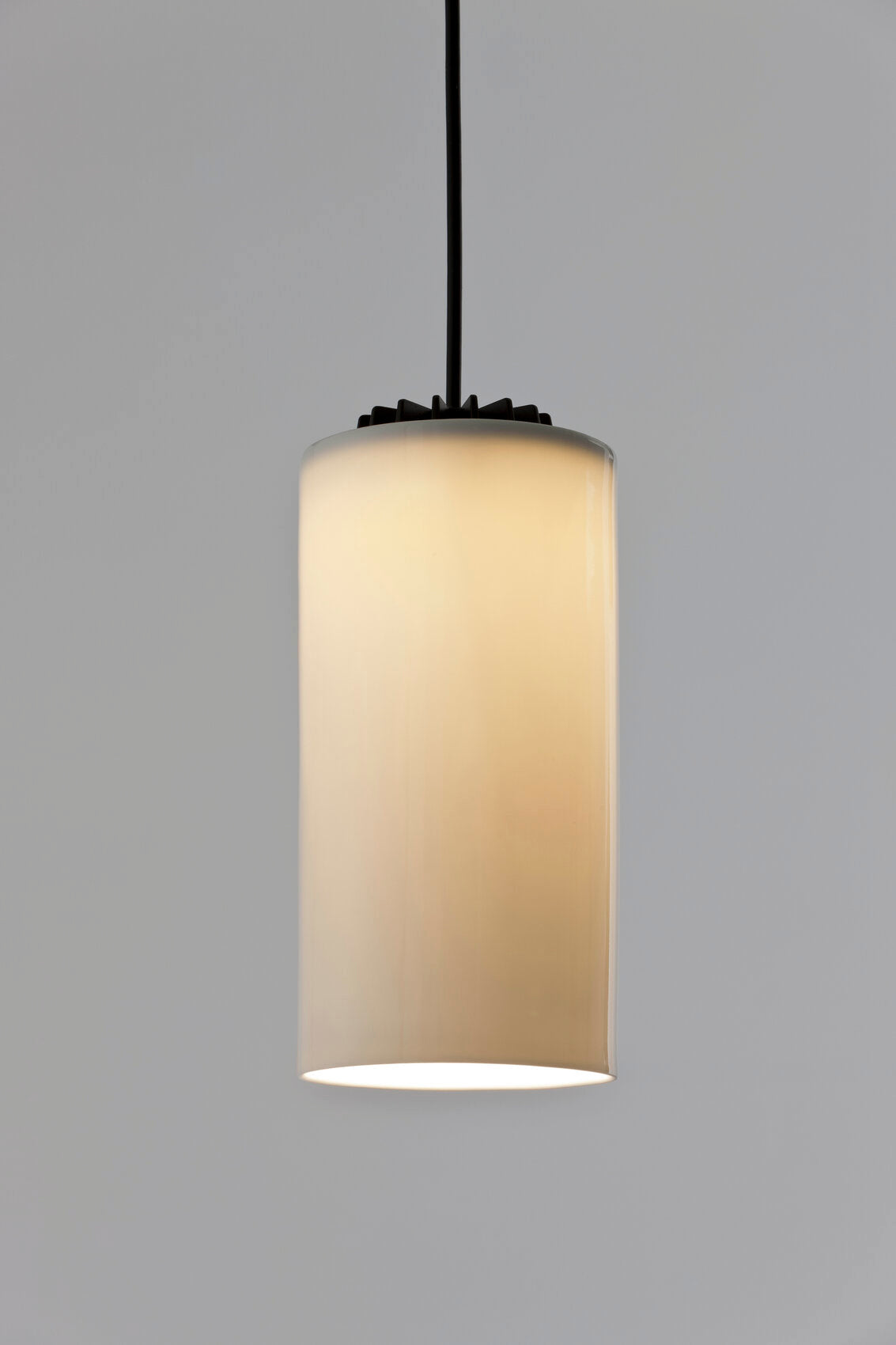 Cirio Simple Pendant Lamps in Porcelain or Brass - Tempo