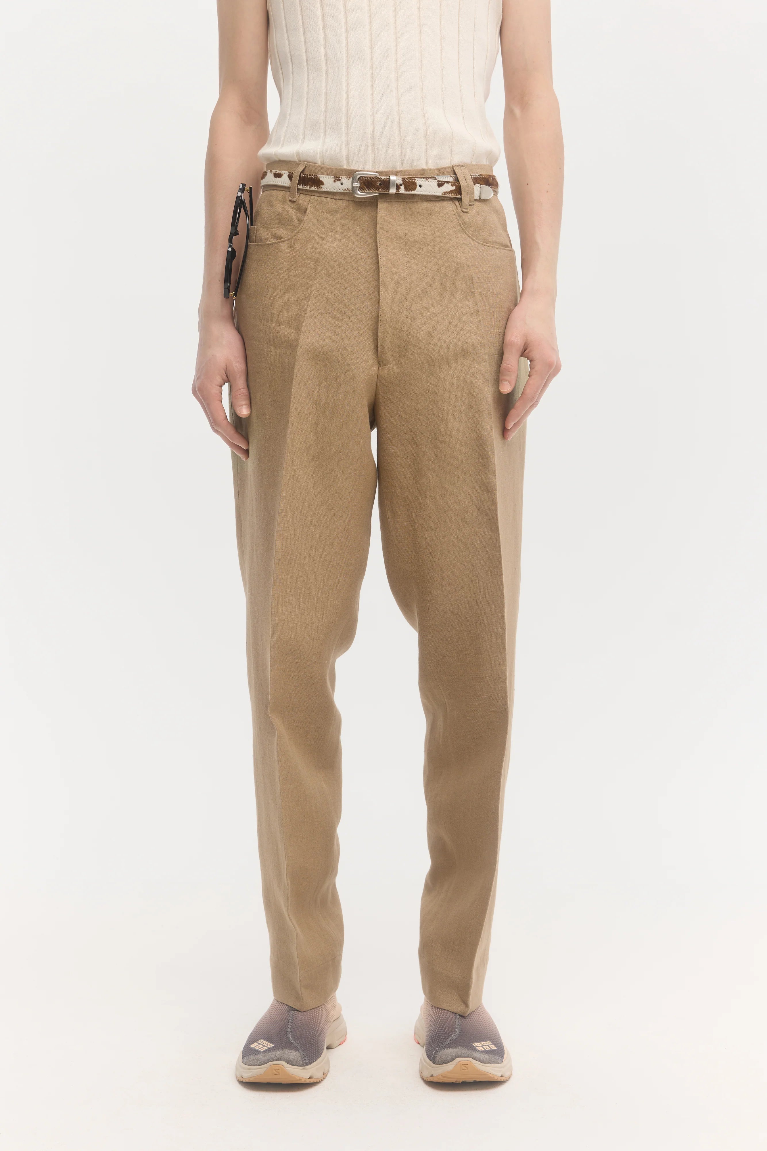 Pantalon droit en lin sable foncé à pression centrale 