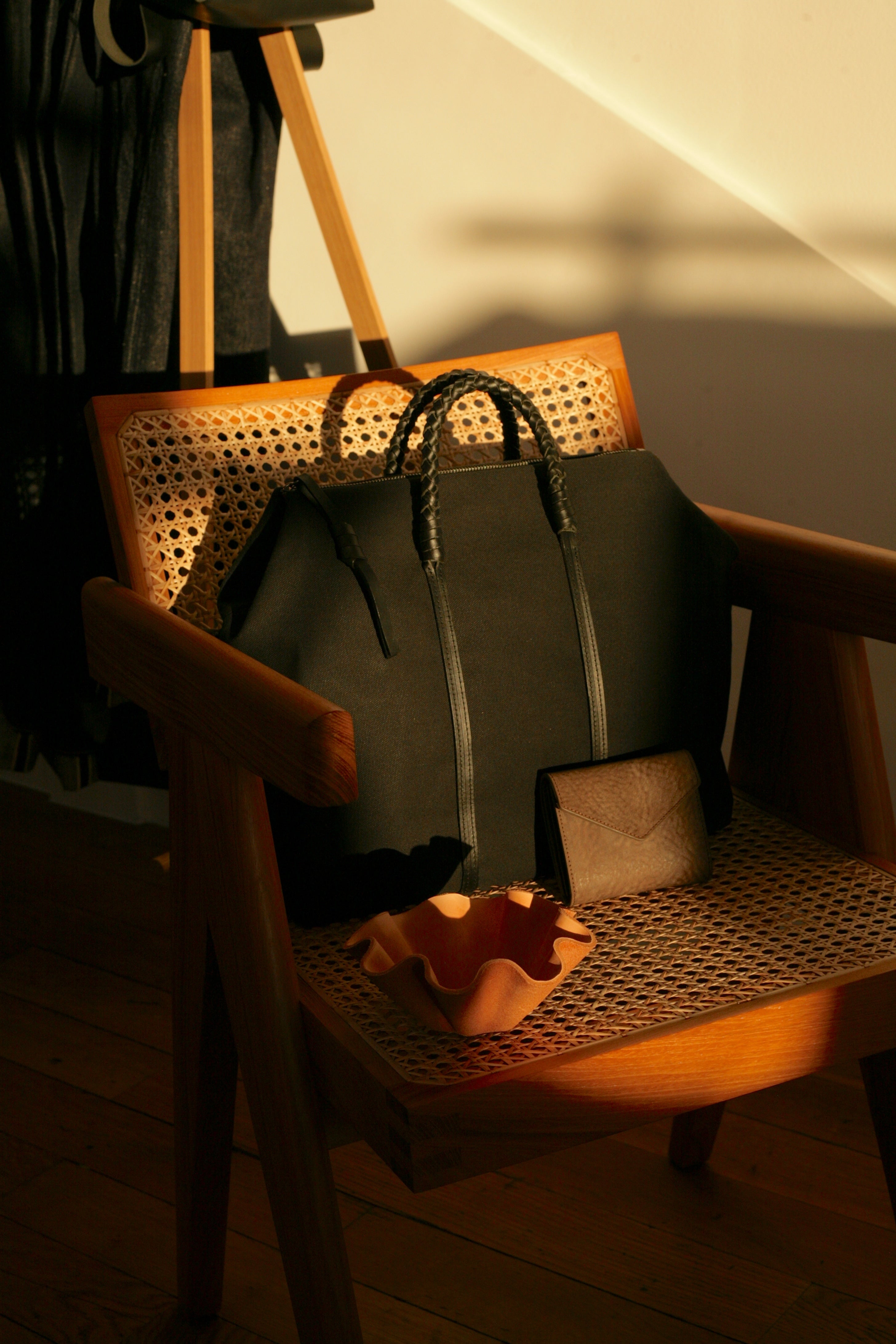 YOKO SAKAMOTO - Vachetta Veg Tanned Leather Wallet - Tempo