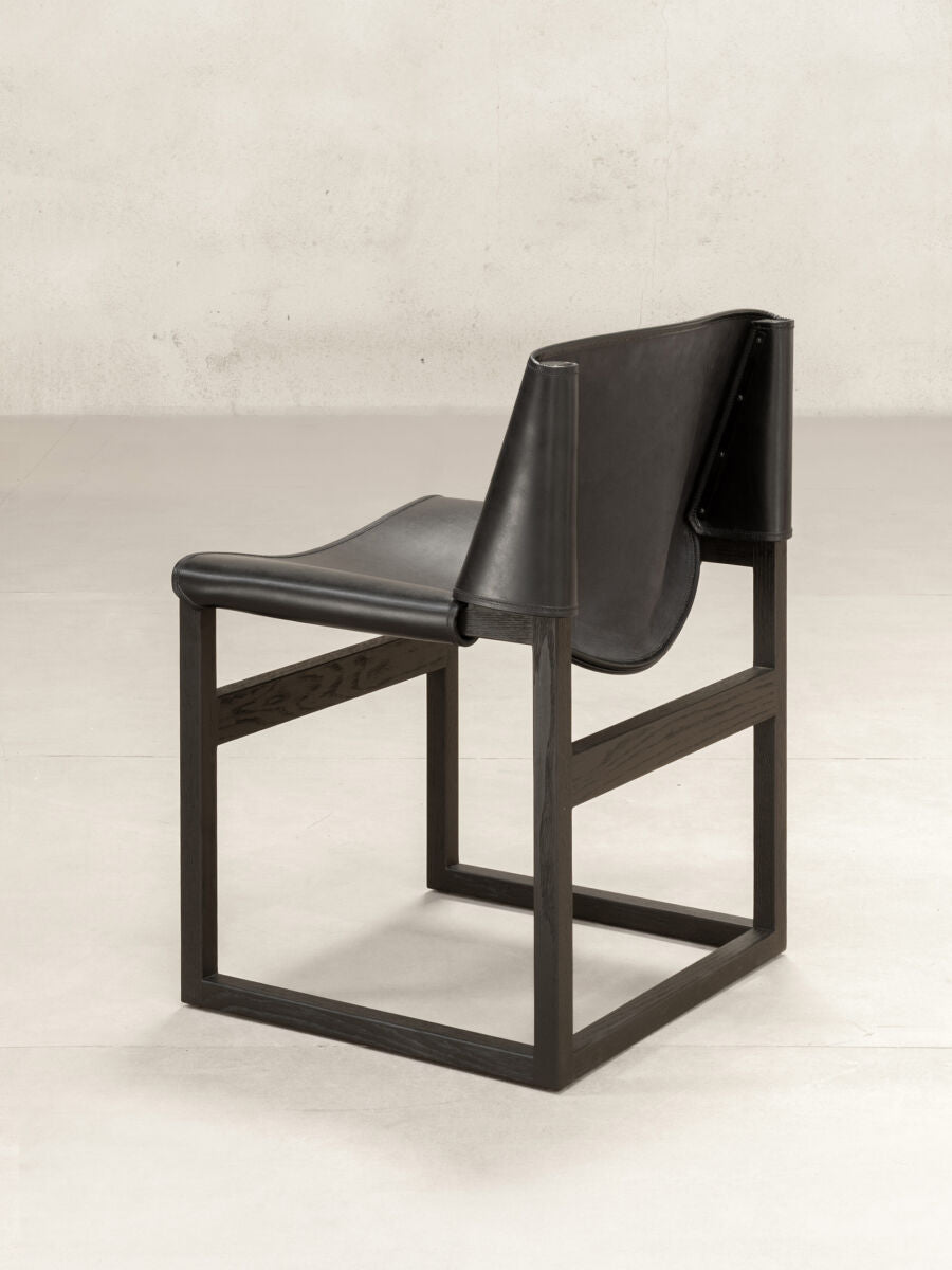 PHANTOM HANDS - Saddle Chair Black - Tempo
