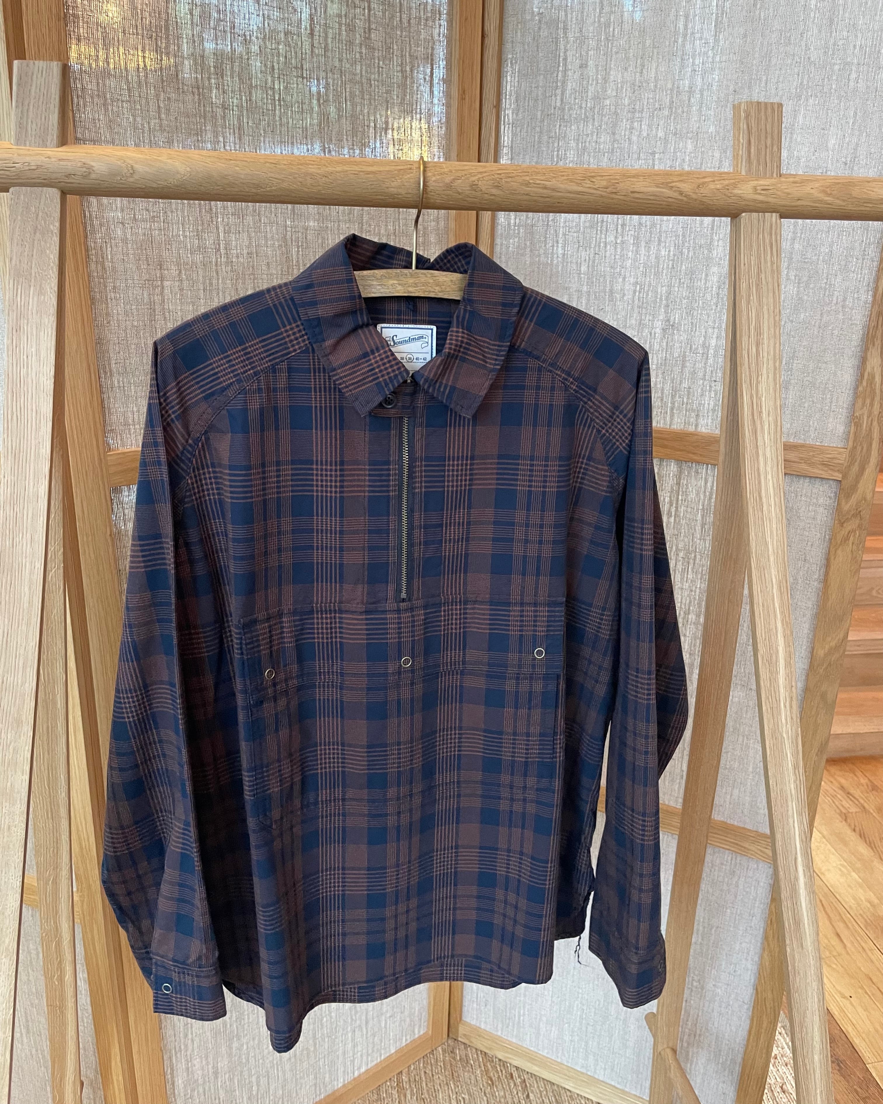 soundman - Jackson High Density Cotton Anorak Shirt in Navy x Brown - Tempo