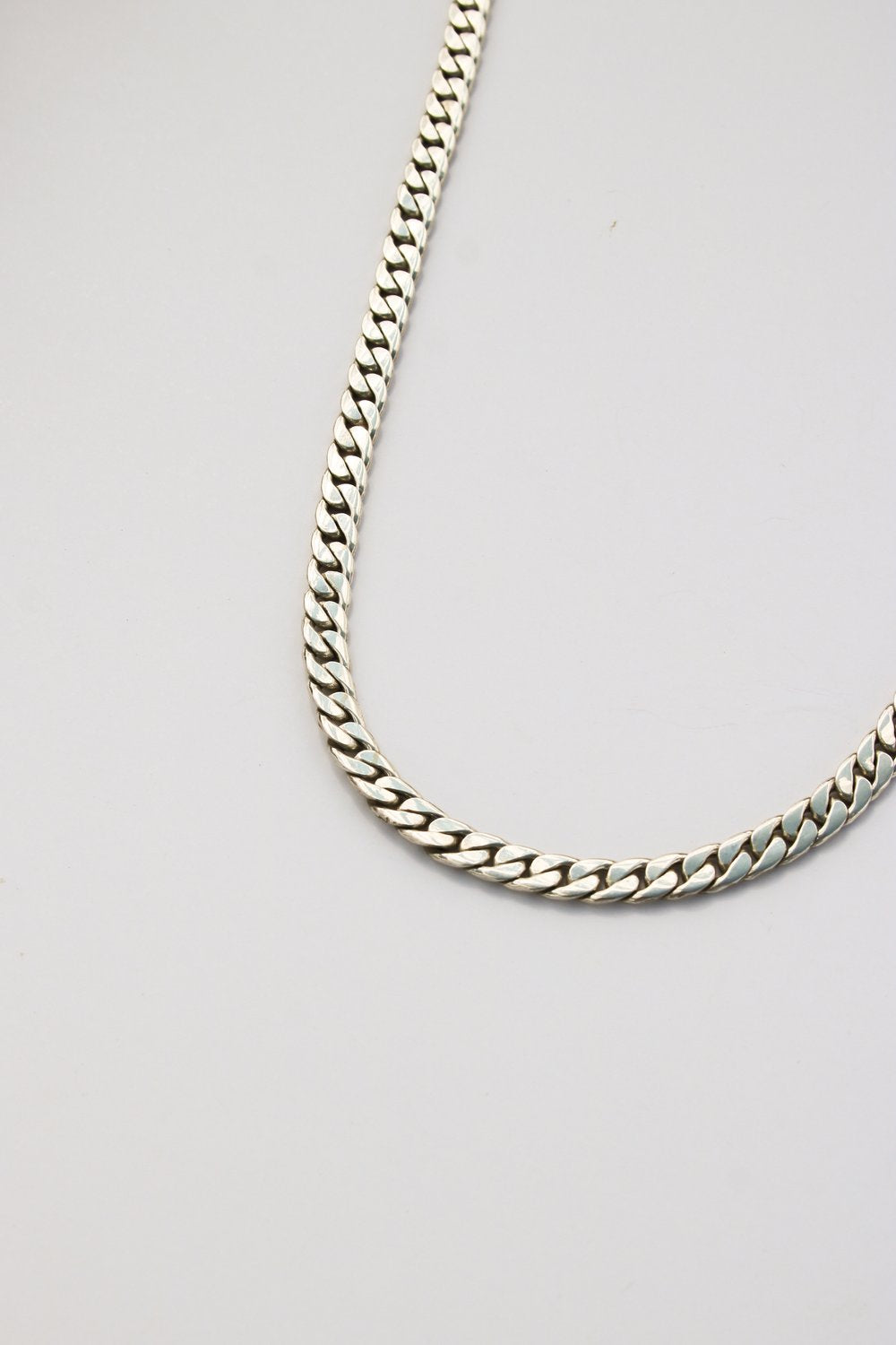 Pesa Thin Chain Necklace in 925 Silver