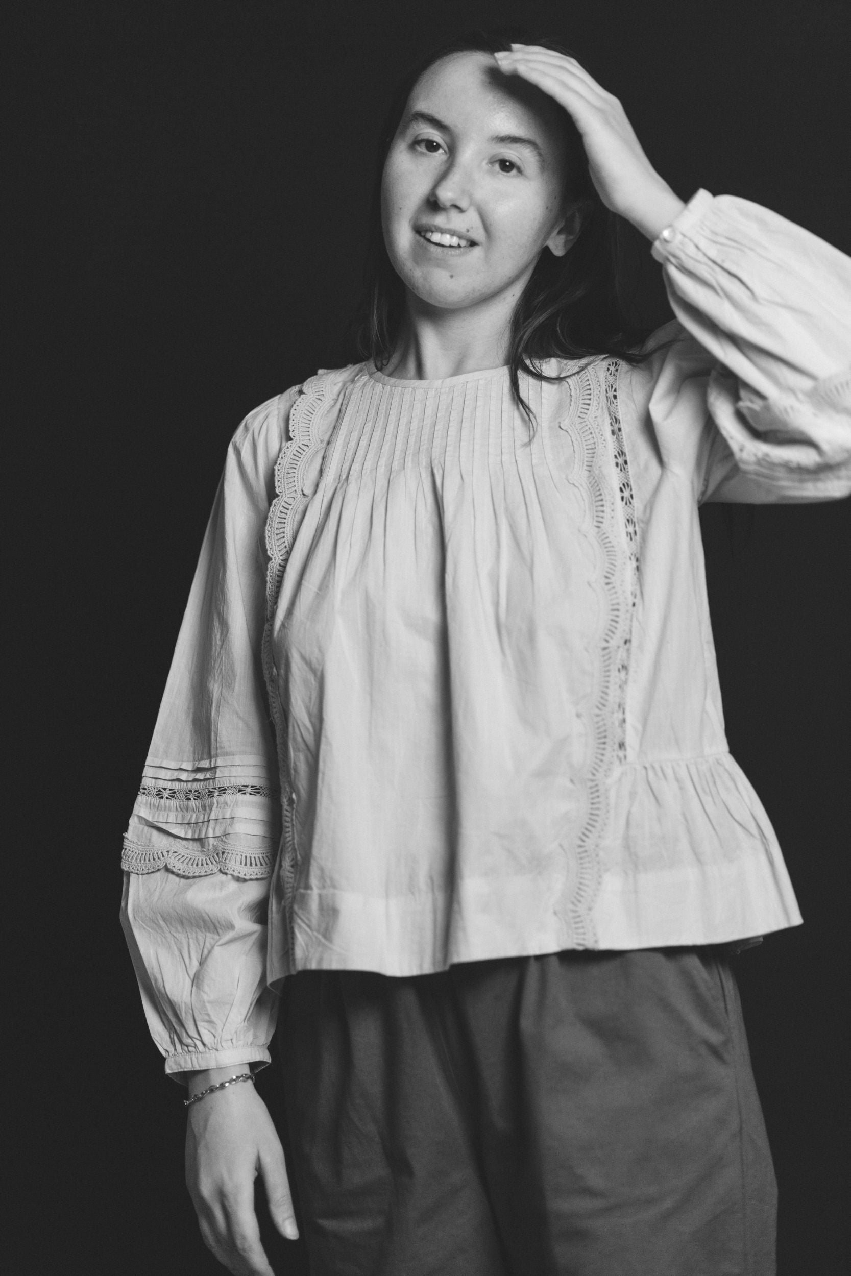 Bluse aus Bio-Baumwolle mit Blattmotiv in Antikbeige 