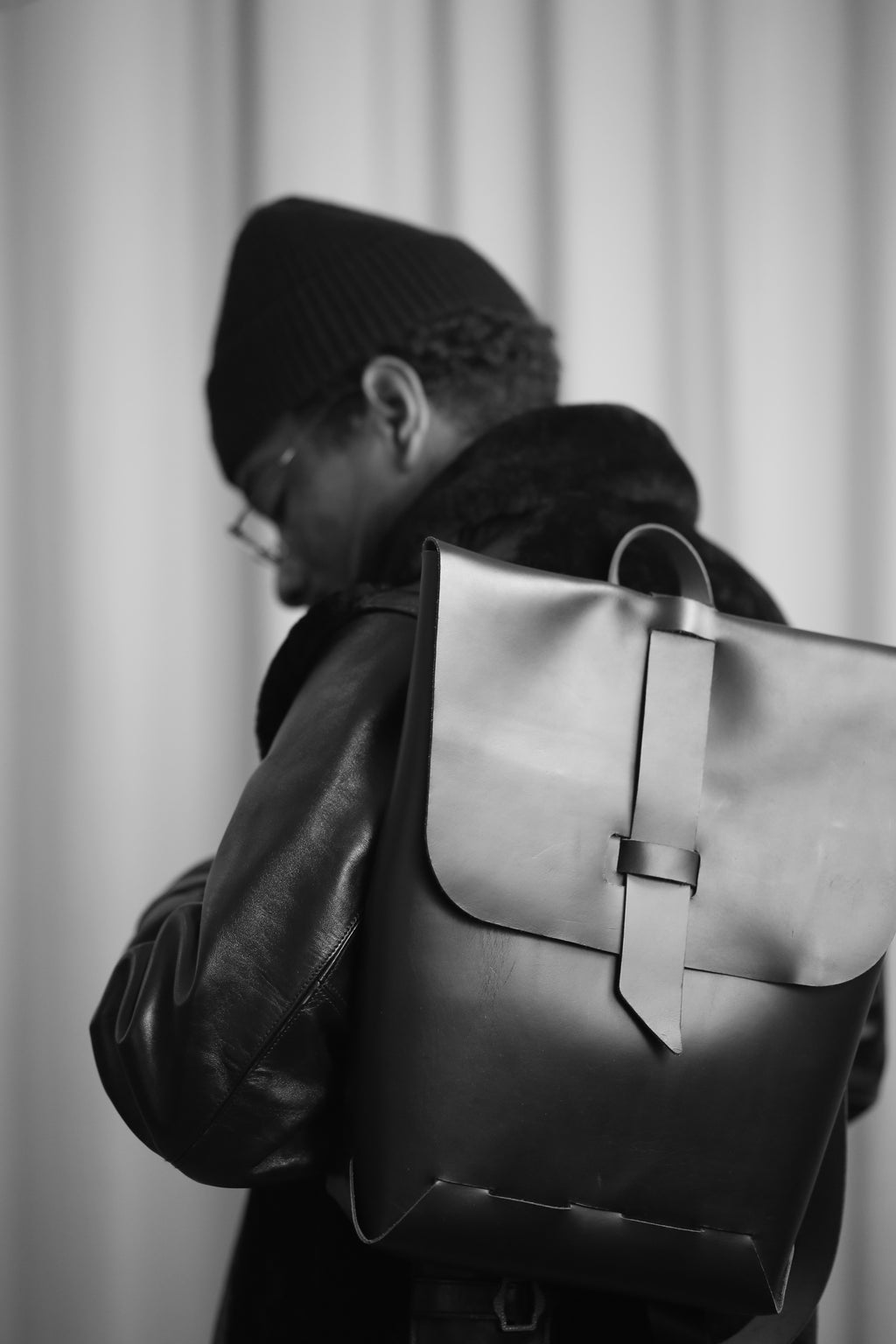 YURS LEATHERS - The Backpack | Vegetable Tanned Leather | Black - Tempo