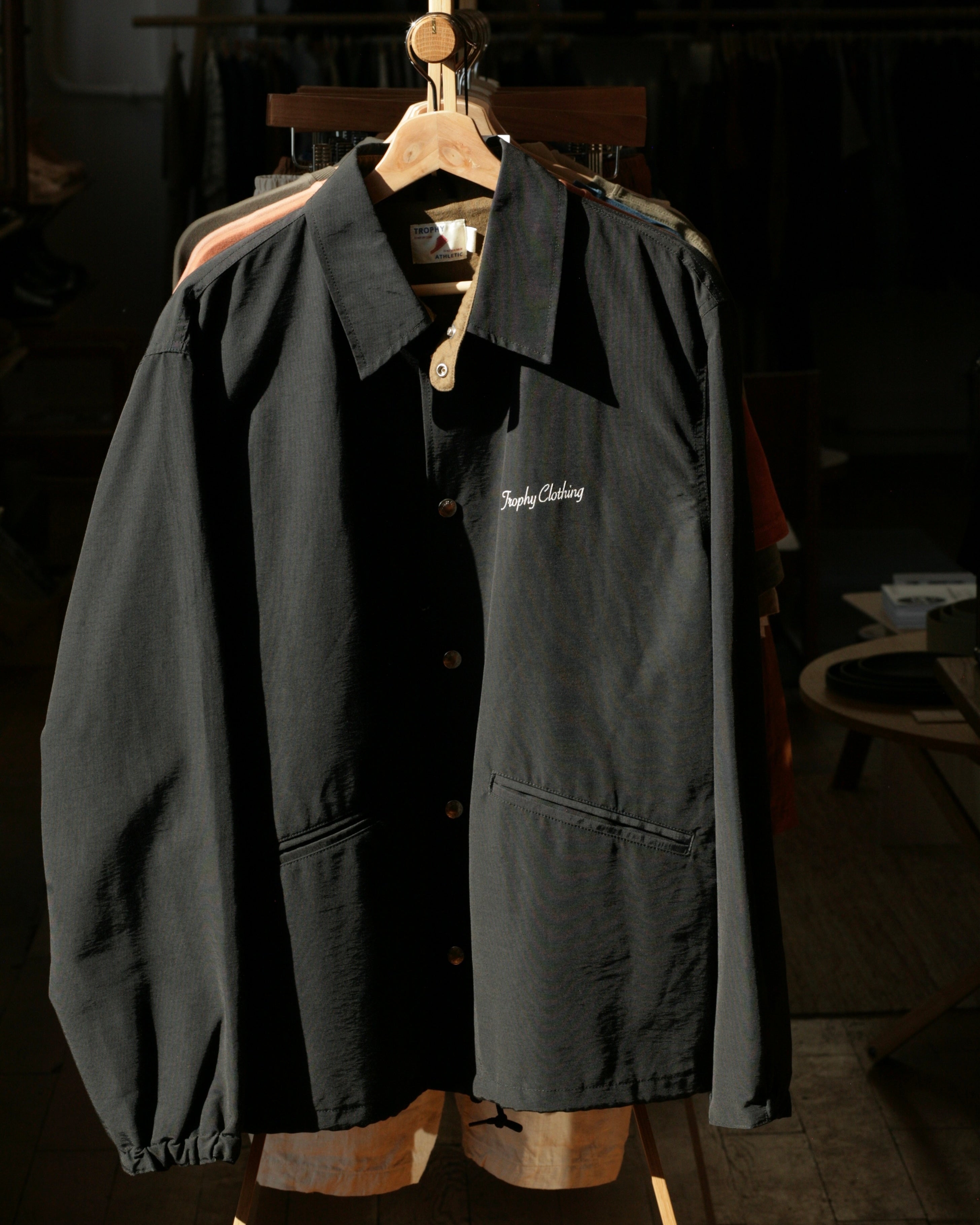 trophy clothing - Classic Logo Warm Up Jacket in Black - Tempo