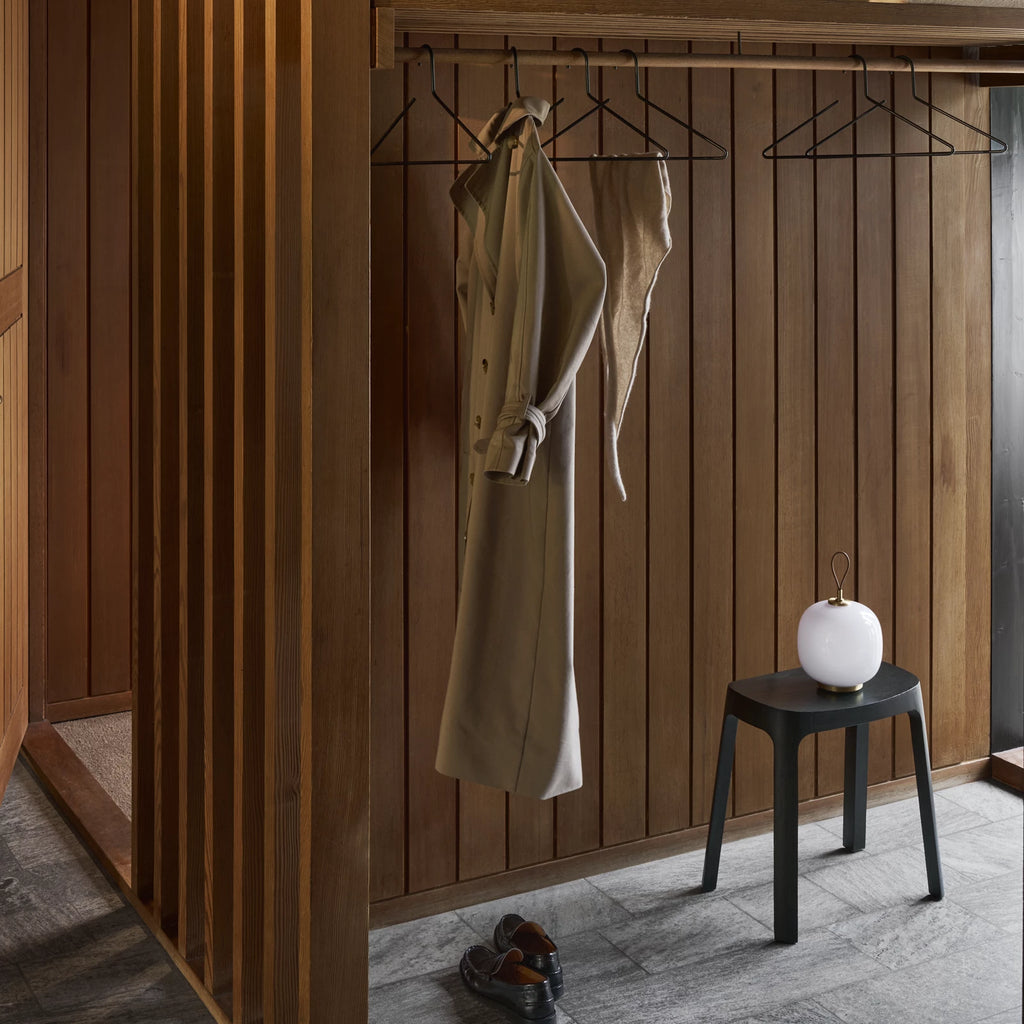 LOUIS POULSEN - NEW - VL 45 RADIOHUS PORTABLE LAMP - BRASS / WHITE OPAL GLASS - Tempo