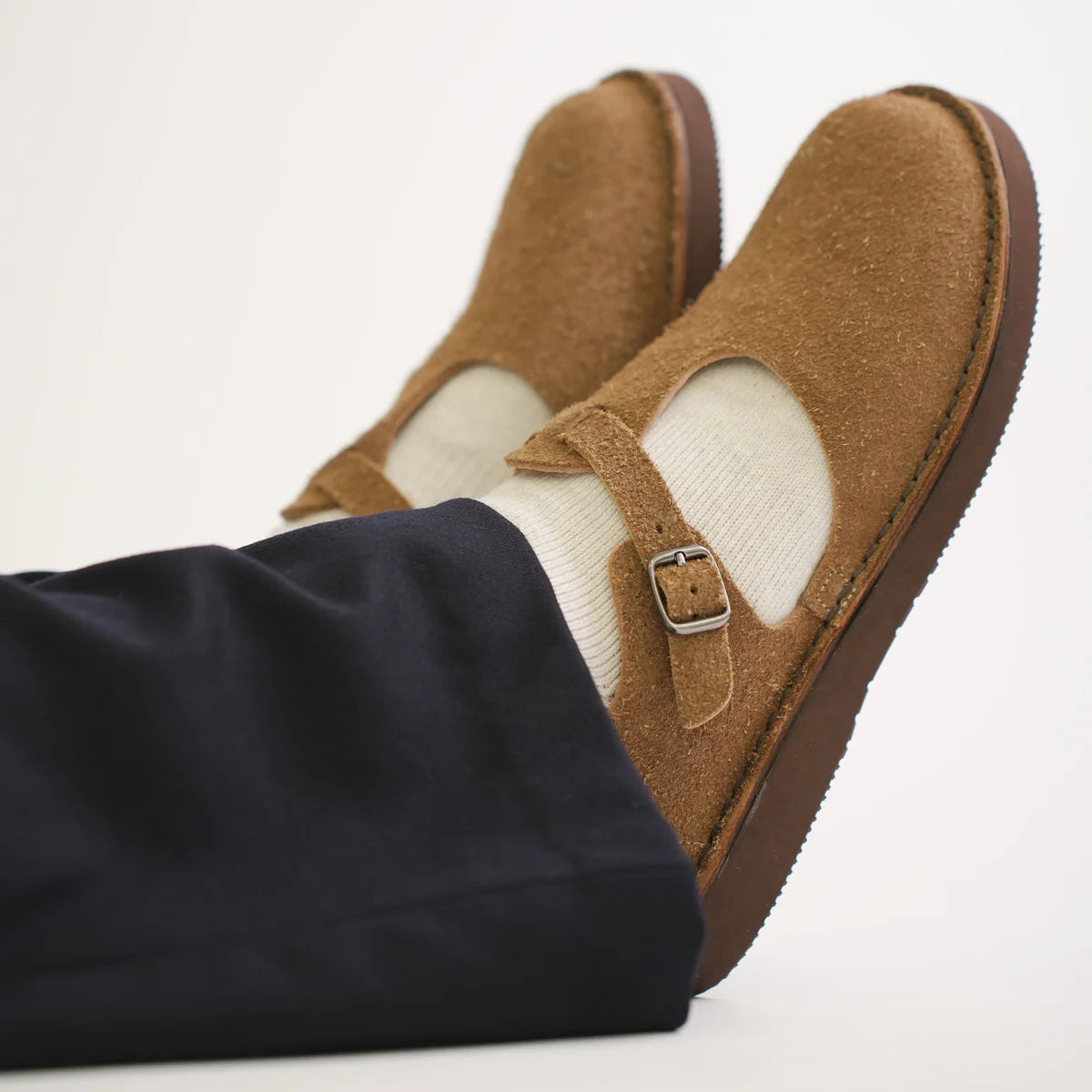 ORGANIC HANDLOOM - Guna in New taupe Velour Cowhide - Tempo