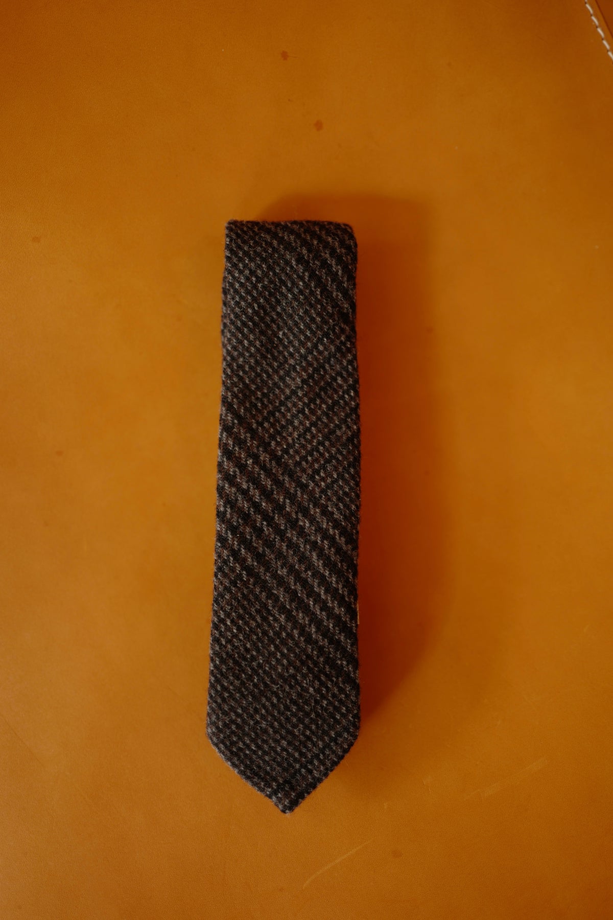 Krawatte aus Wolltweed in Schwarz