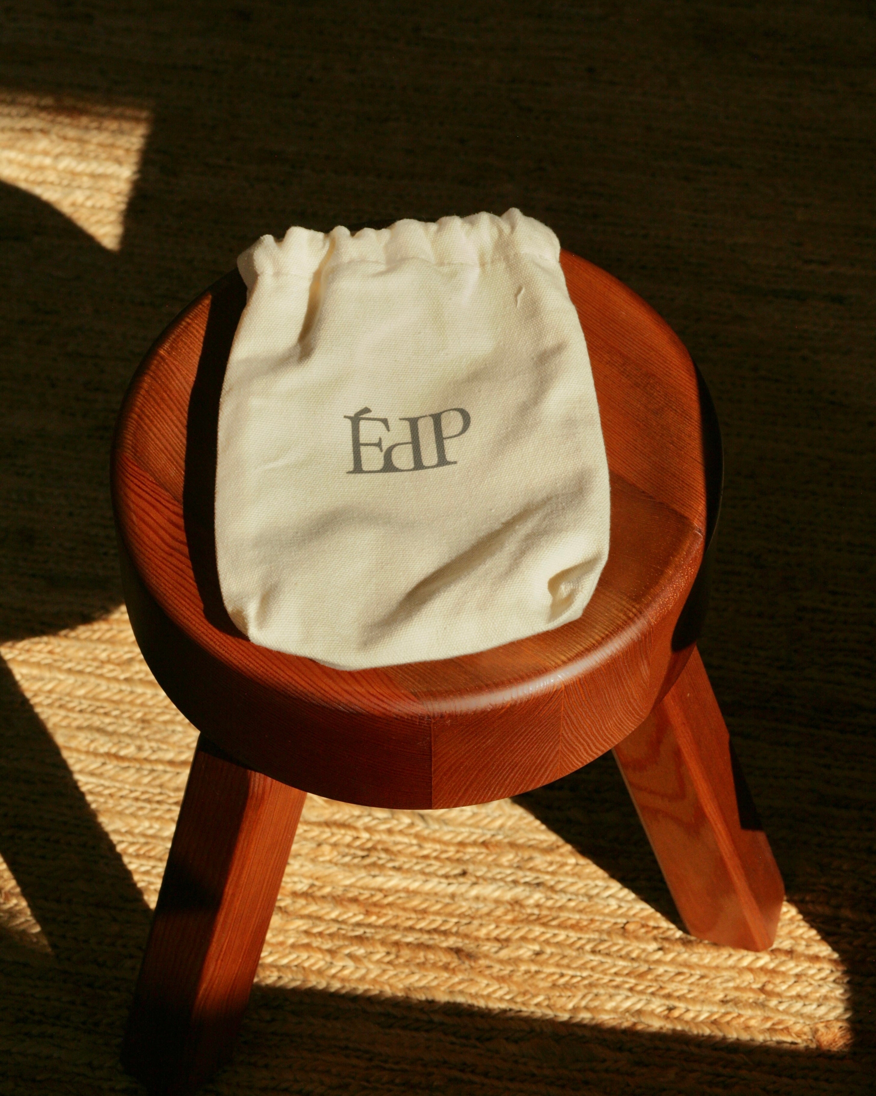 École de Pensée - Engineered Slide Buckle Volanato Leather Belt in Black - Tempo