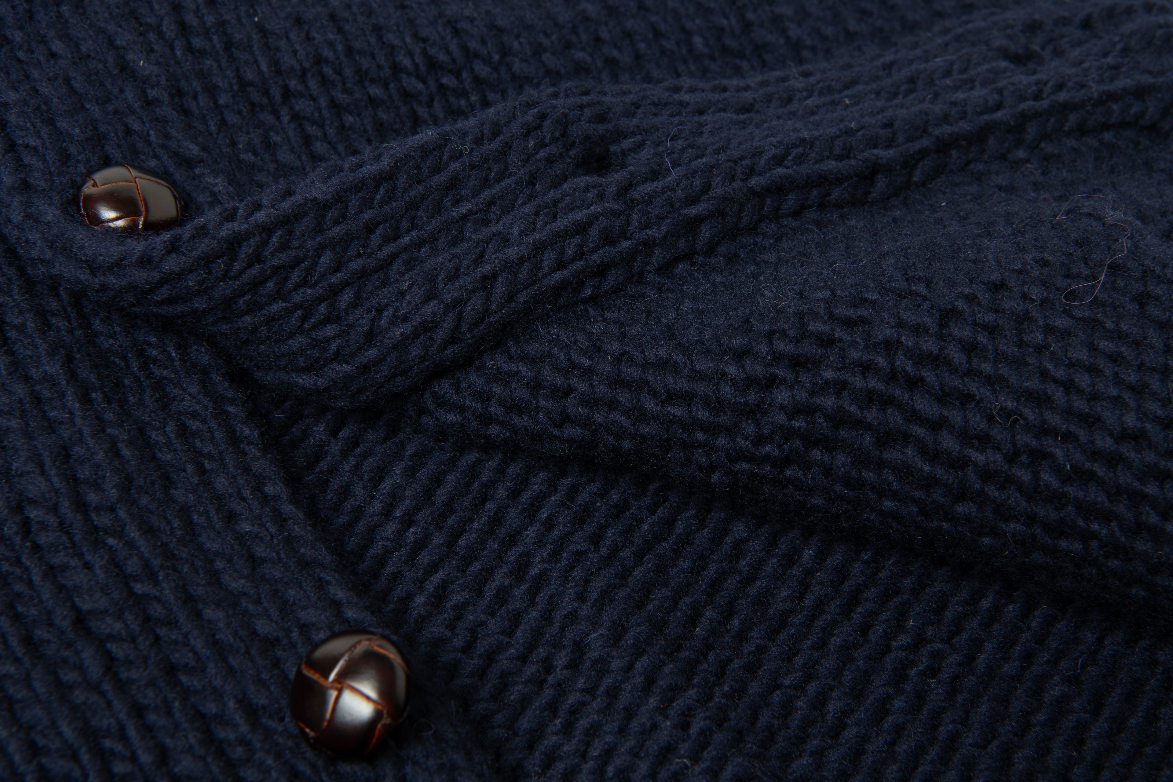 STUDIO D'ARTISAN - PRE-ORDER - PERUVIAN HAND-KNIT IN NAVY - Tempo