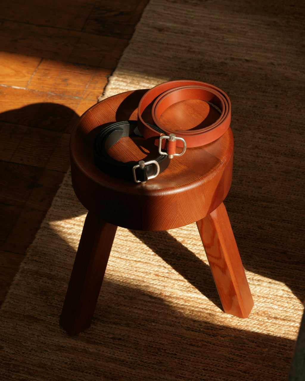 École de Pensée - Engineered Slide Buckle Volanato Leather Belt in Black - Tempo