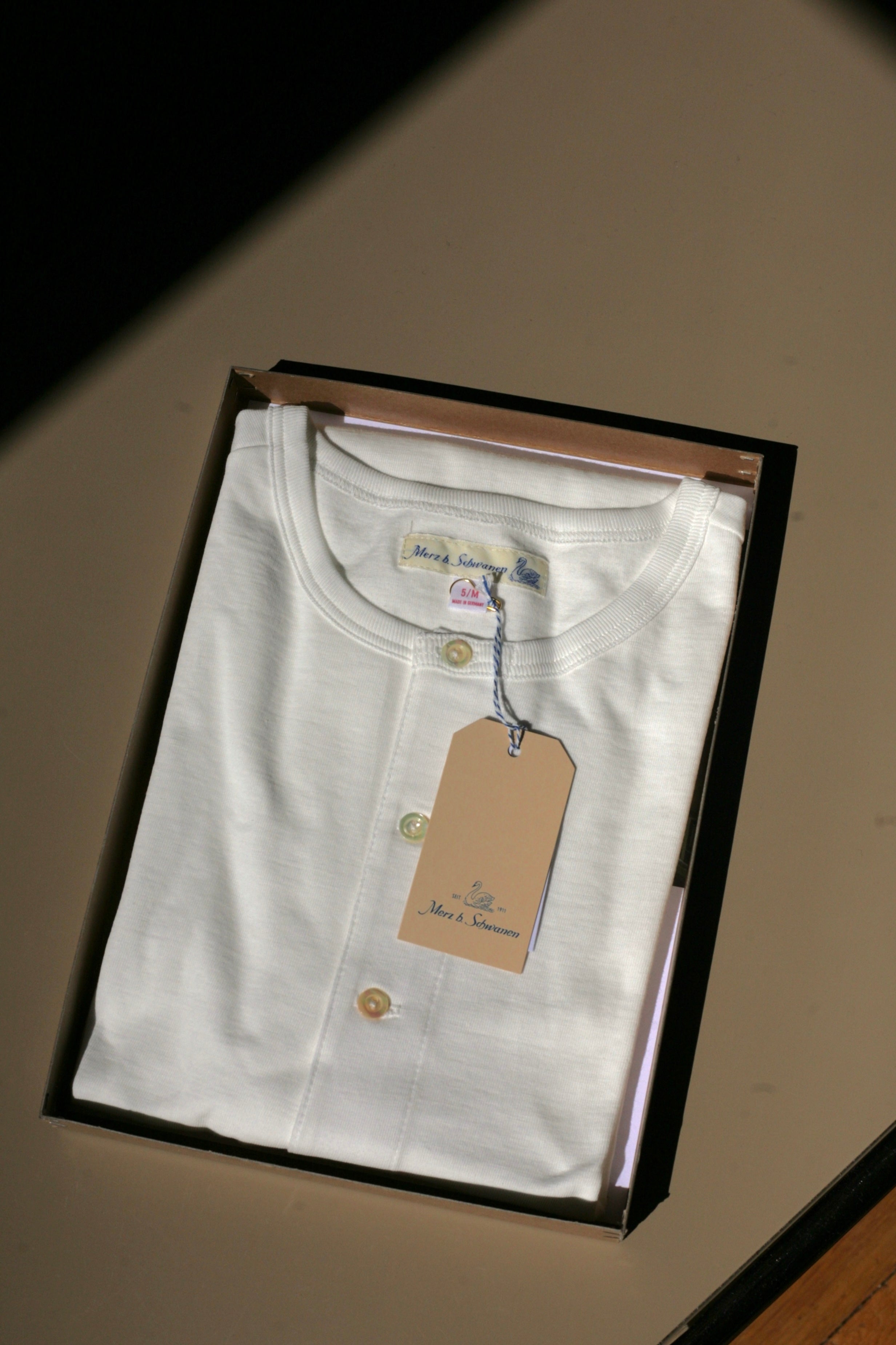 THE ORIGINALS | 207 Loopwheeled Henley 7.2oz Classic Fit in White