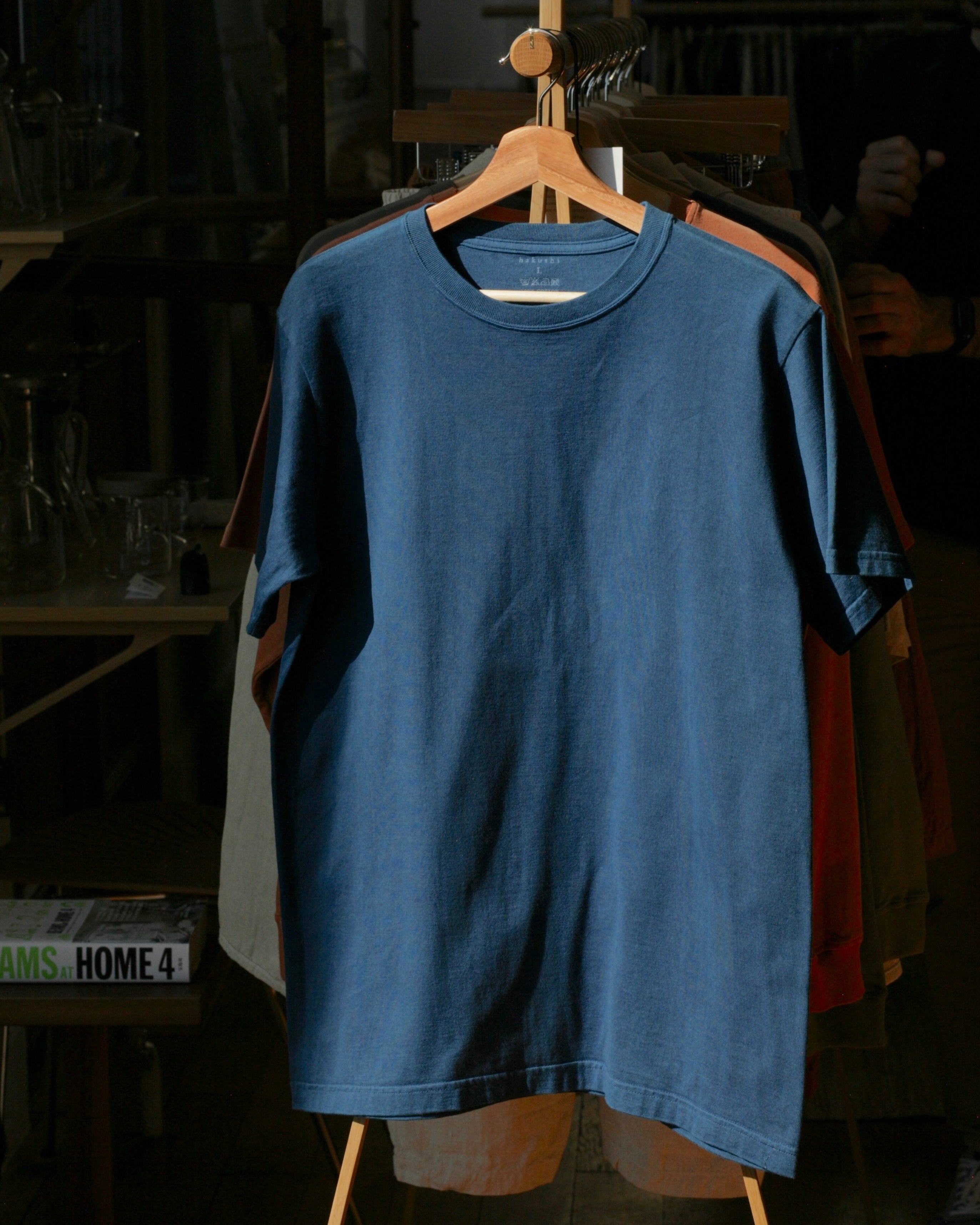 BUAISOU - Tsuri-Ami Loopwheel T-Shirt II - Indigo - Sukumo Natural Indigo Hand-Dyed - Tempo
