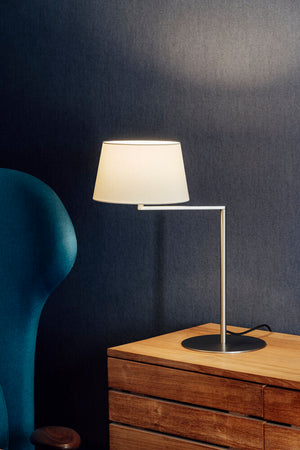 Americana Table Lamp | Miguel Milá