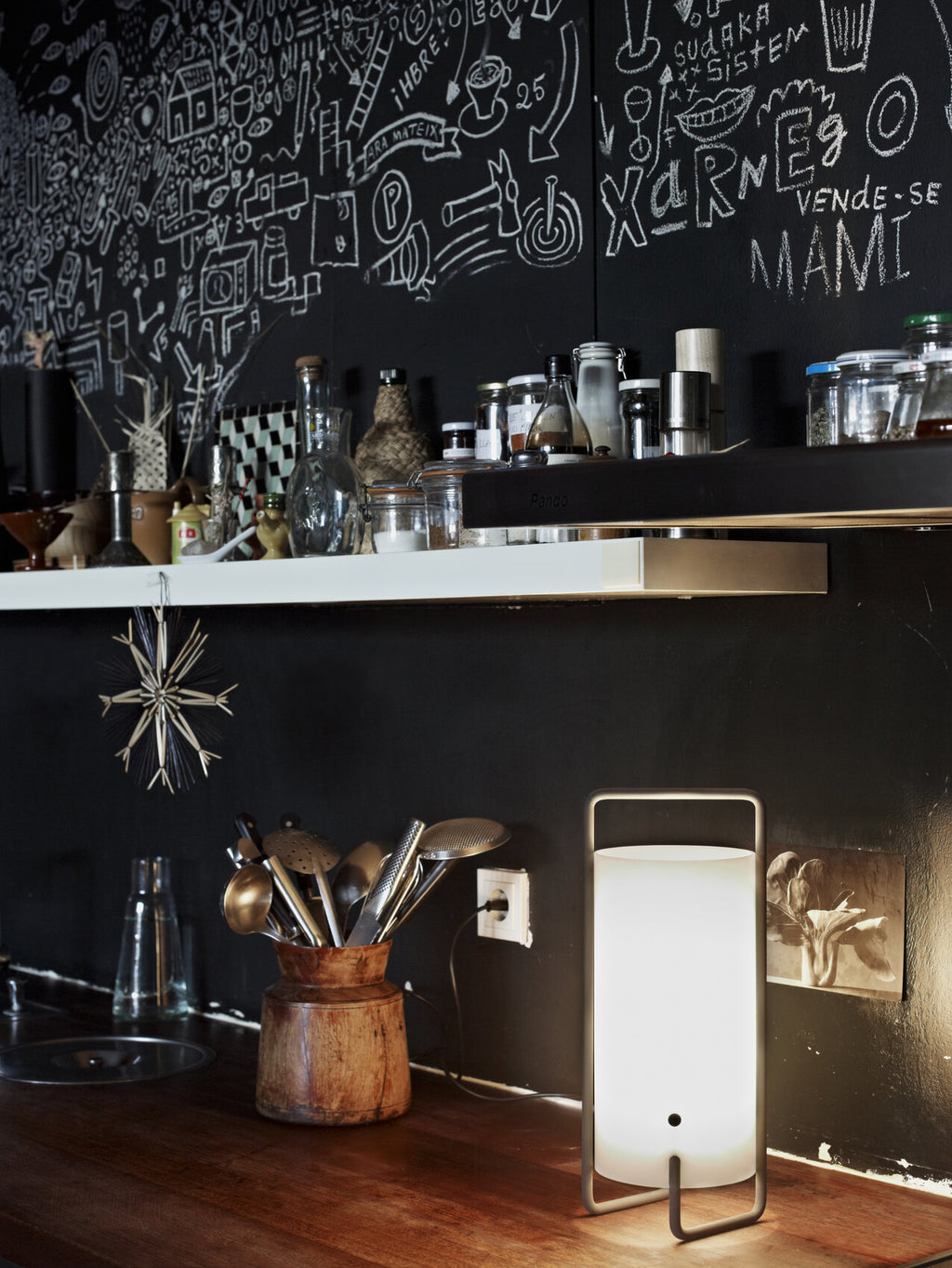 SANTA & COLE - Asa Table Lamp | Miguel Milá - Tempo