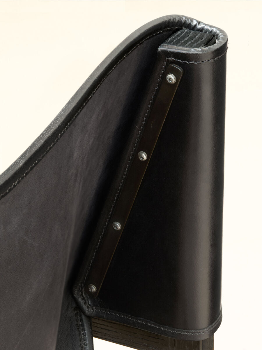 PHANTOM HANDS - Saddle Chair Black - Tempo