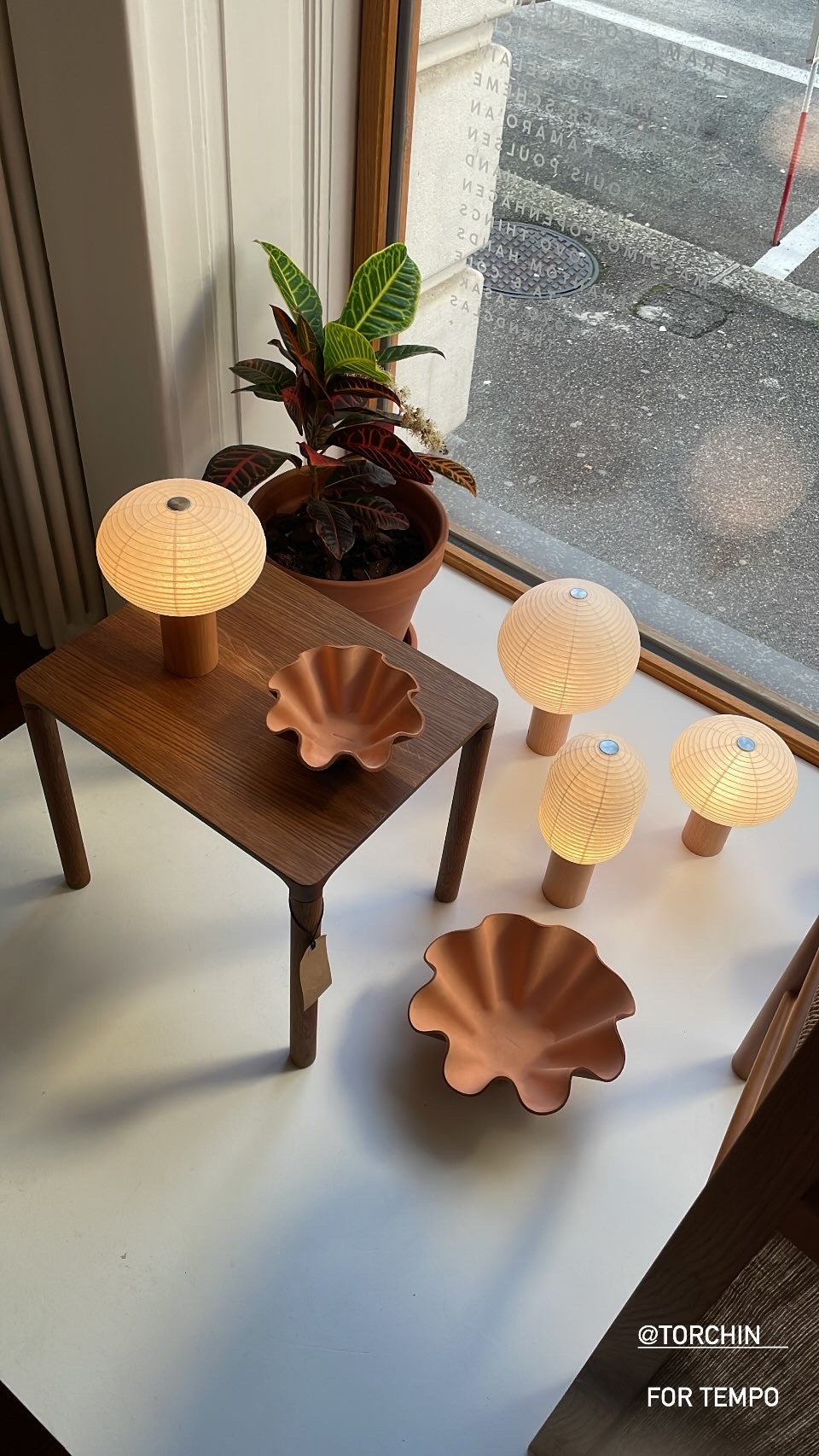 TORCHIN FOR TEMPO - Circle Washi-Paper Battery Torch Lamp with Ash Wood Base - Tempo