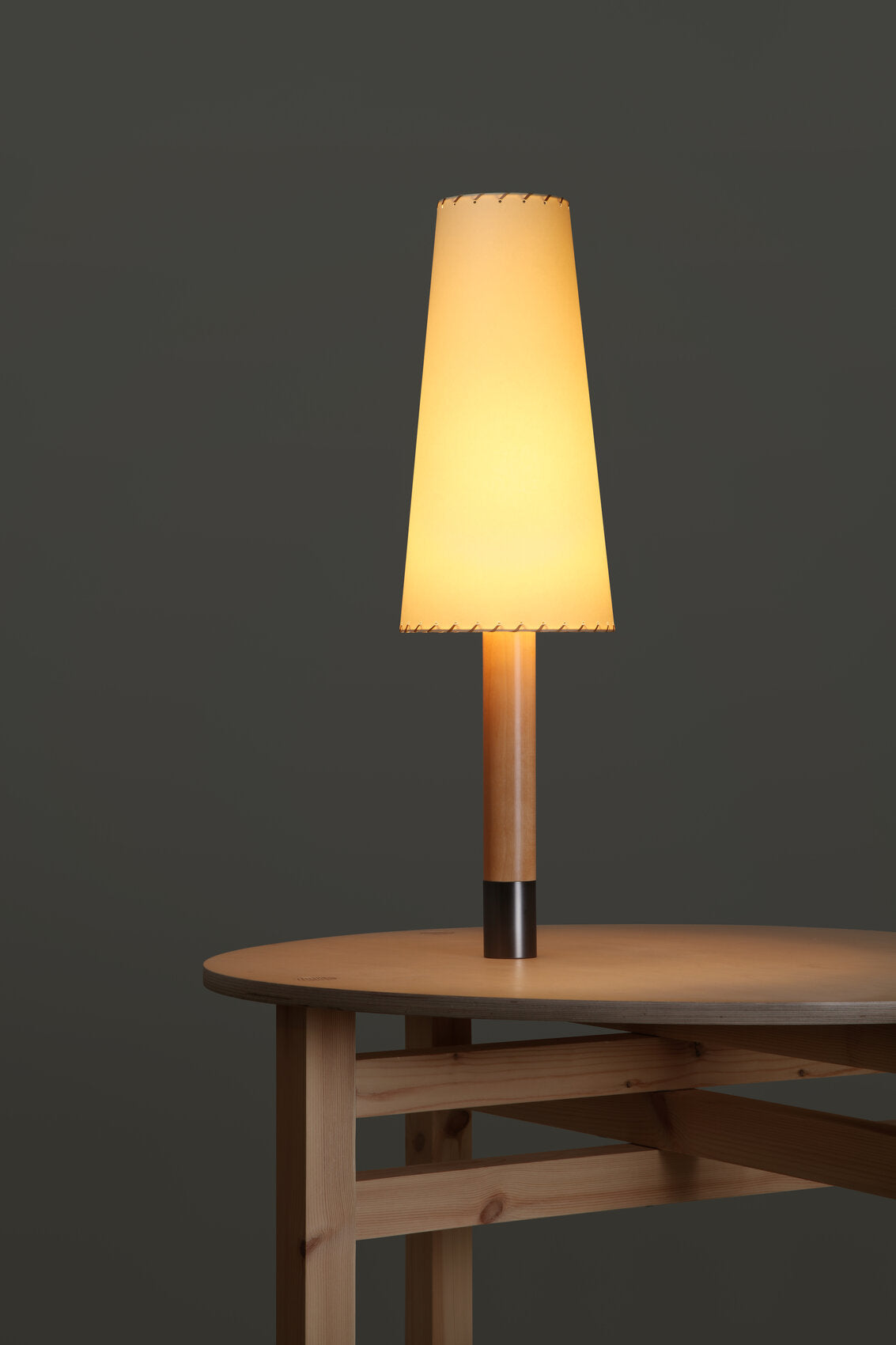Básica M2 Birch Wood and Parchment Lamp