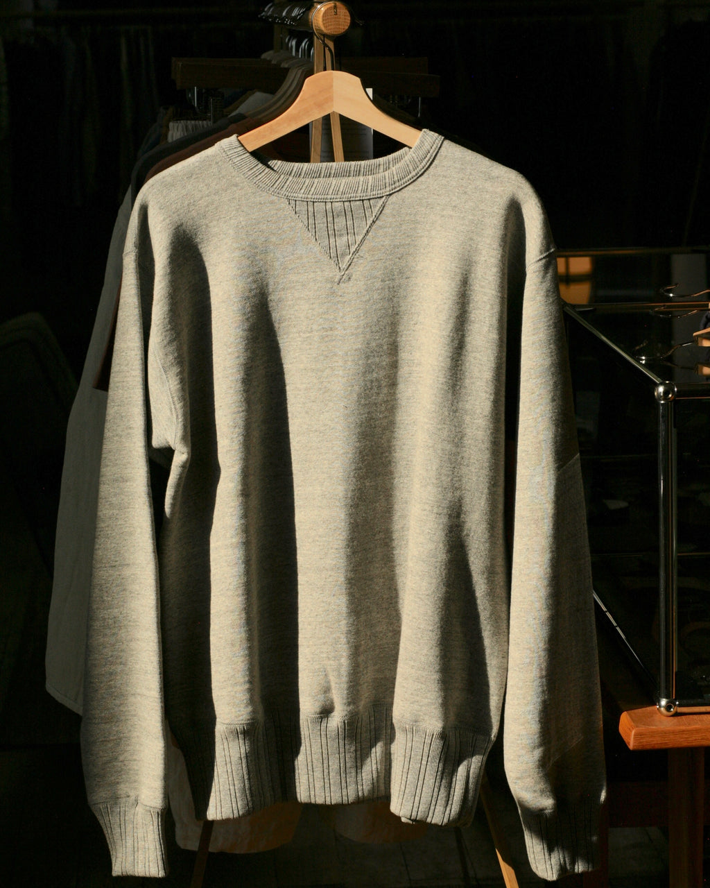 Double-V Set-In Sleeve Tsuriami Loopwheel Mother Cotton Sweat Shirt in Heather Gray