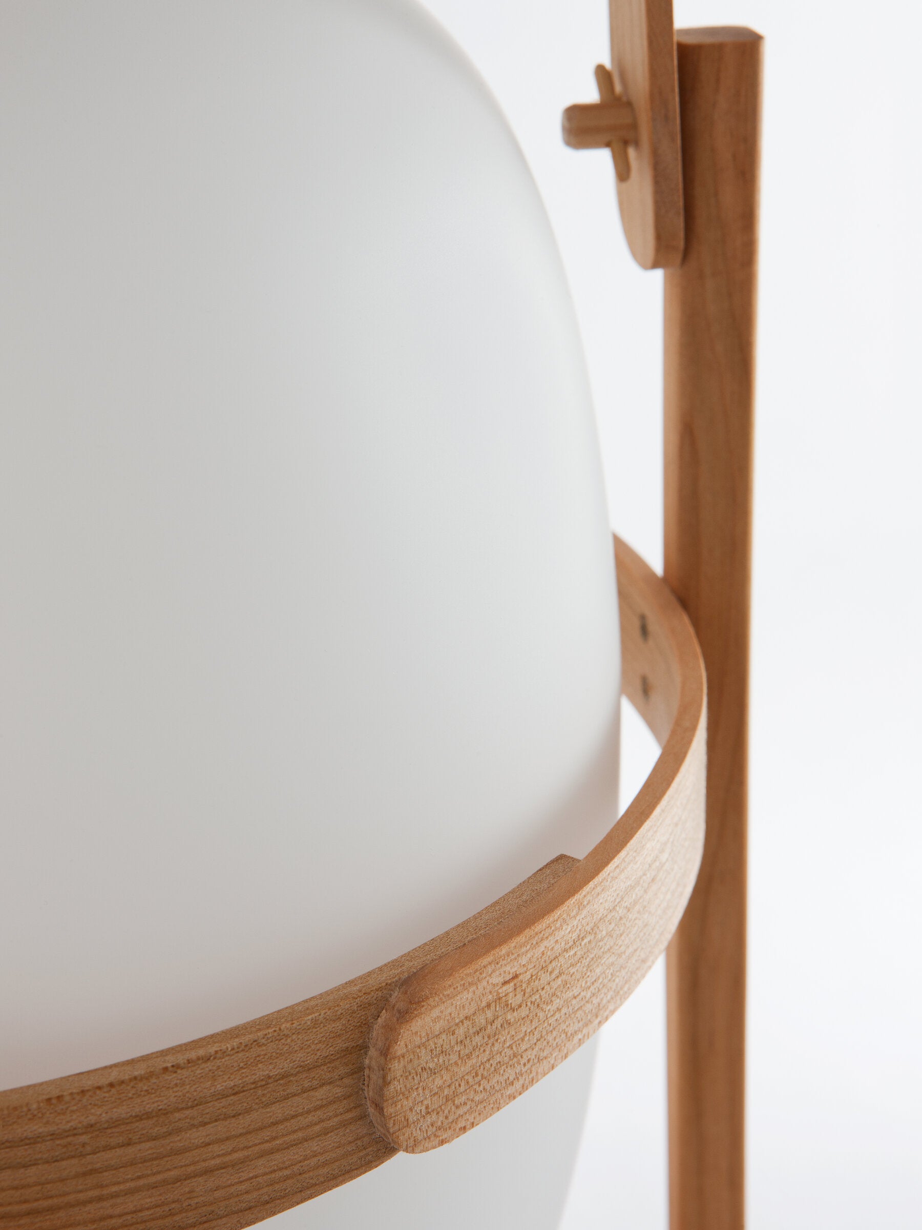 Cesta Cherry Wood Lampshade in White Opal Glass - Tempo