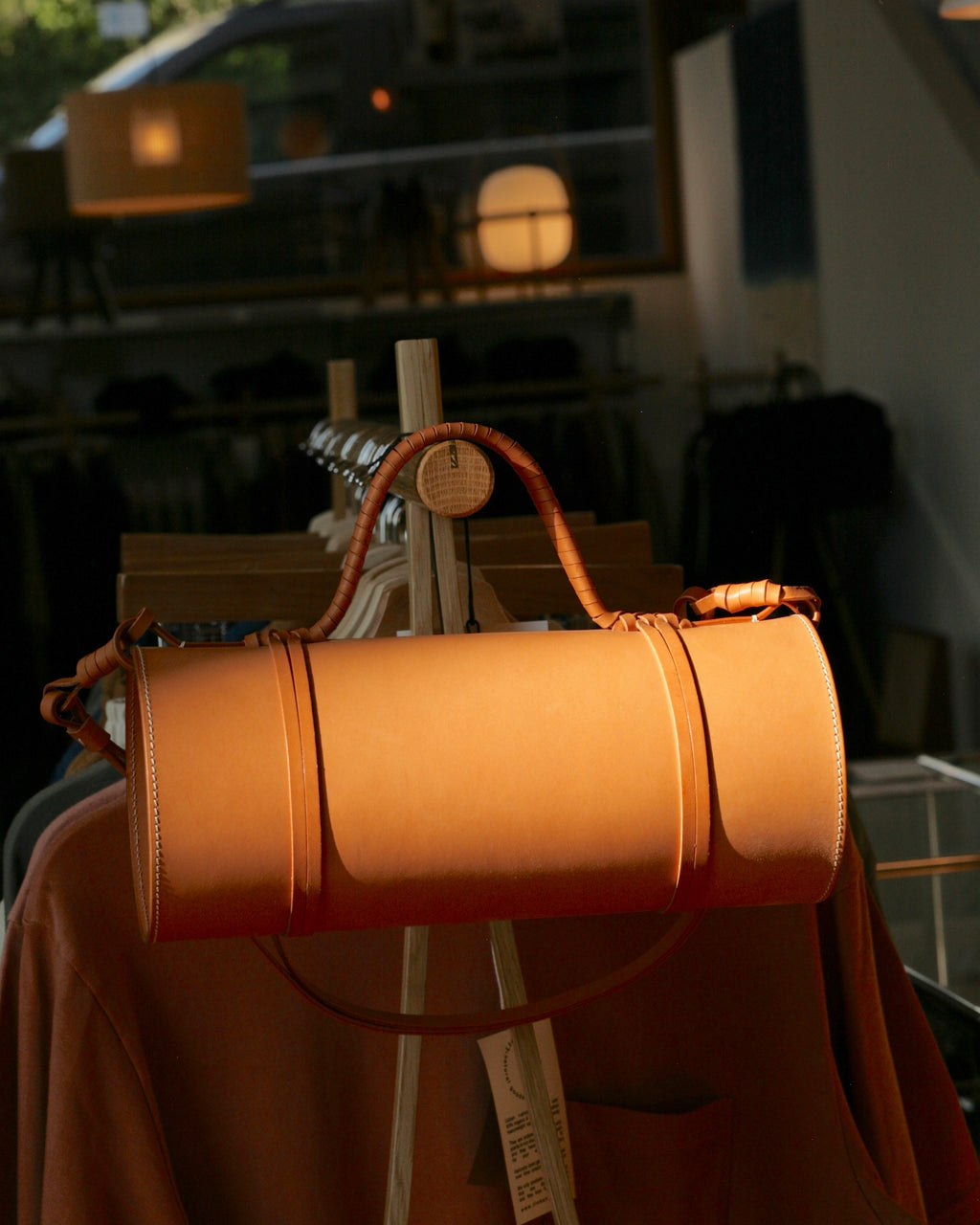 KAMARO'AN - Woven Bamboo Bag in Natural - Tempo