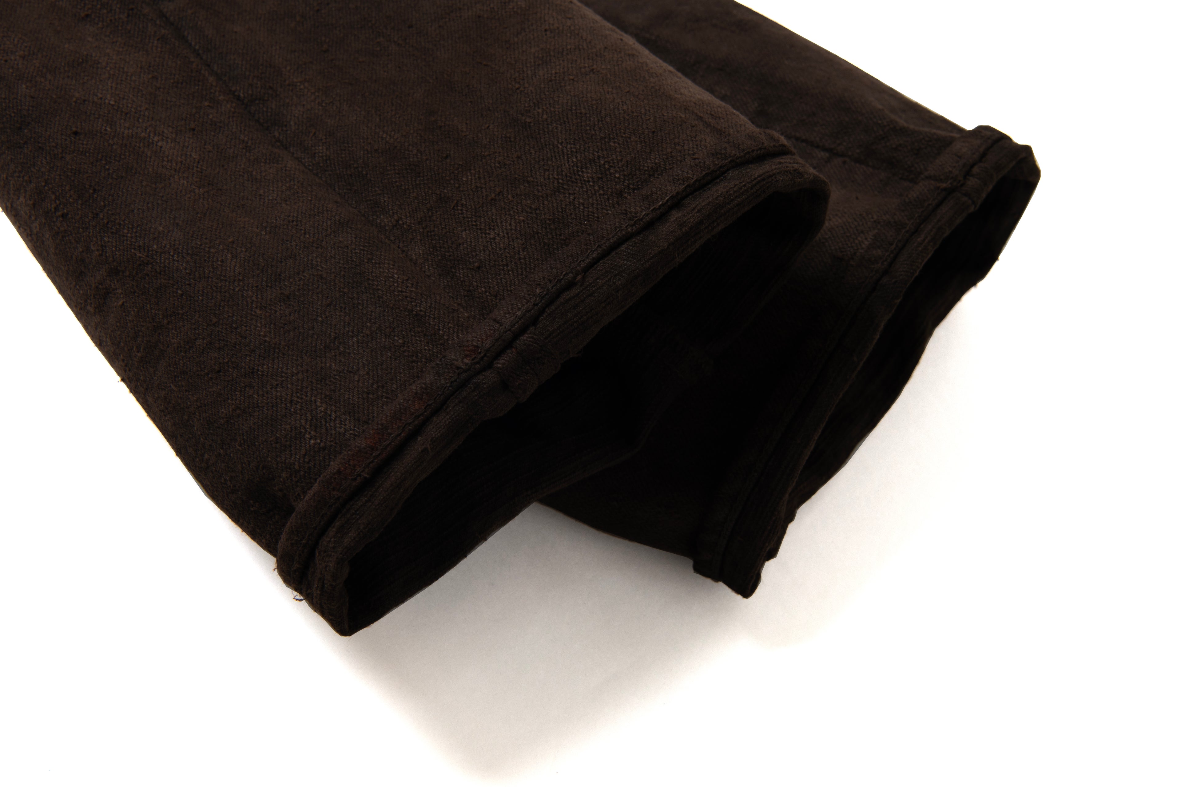 STUDIO D'ARTISAN - Pre-Order: Amami Mud Dyed 15oz. GL3 Selvedge Denim Jeans - Regular Straight - Dark Brown - Tempo