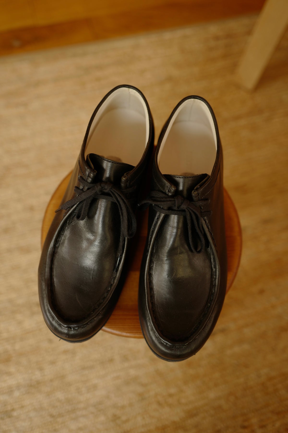 Tyrolienne en cuir de vachette Himeji noir