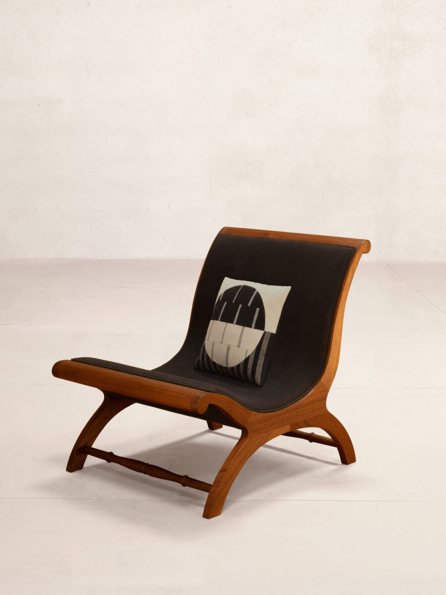 PHANTOM HANDS - Bentota Lounge Chair, Upholstered Version - Tempo