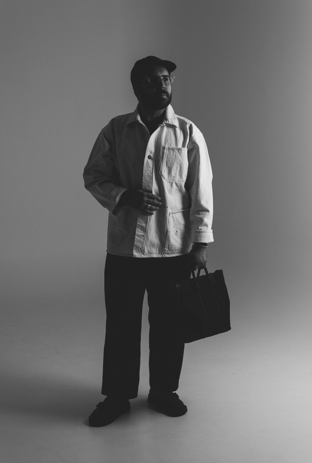 KAMARO'AN - Woven Duffel Bag 35 in Black - Tempo