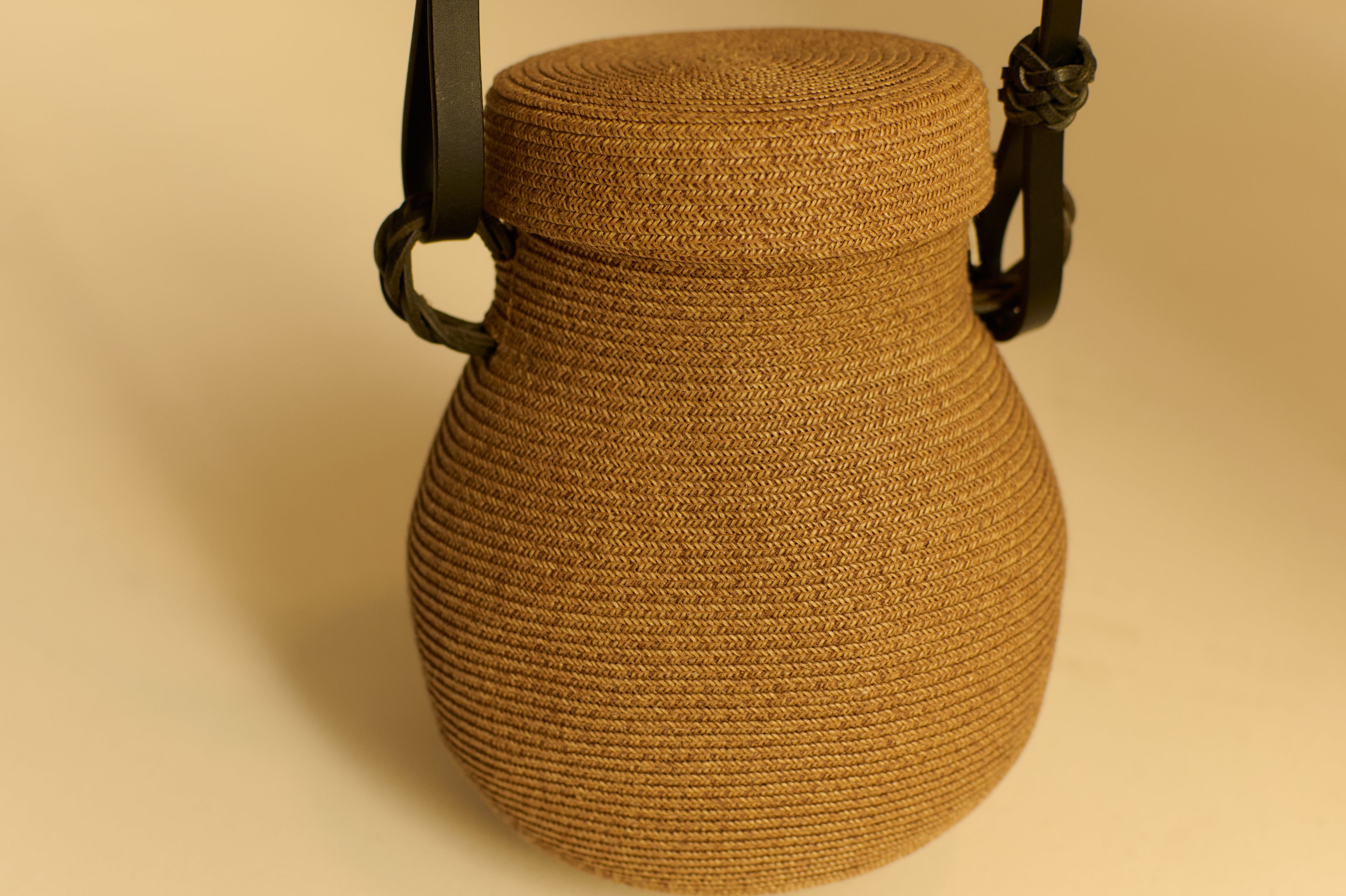 KAMARO'AN - Atomo Straw Braid Bag with Leather Strap and Linen Strap - Tempo