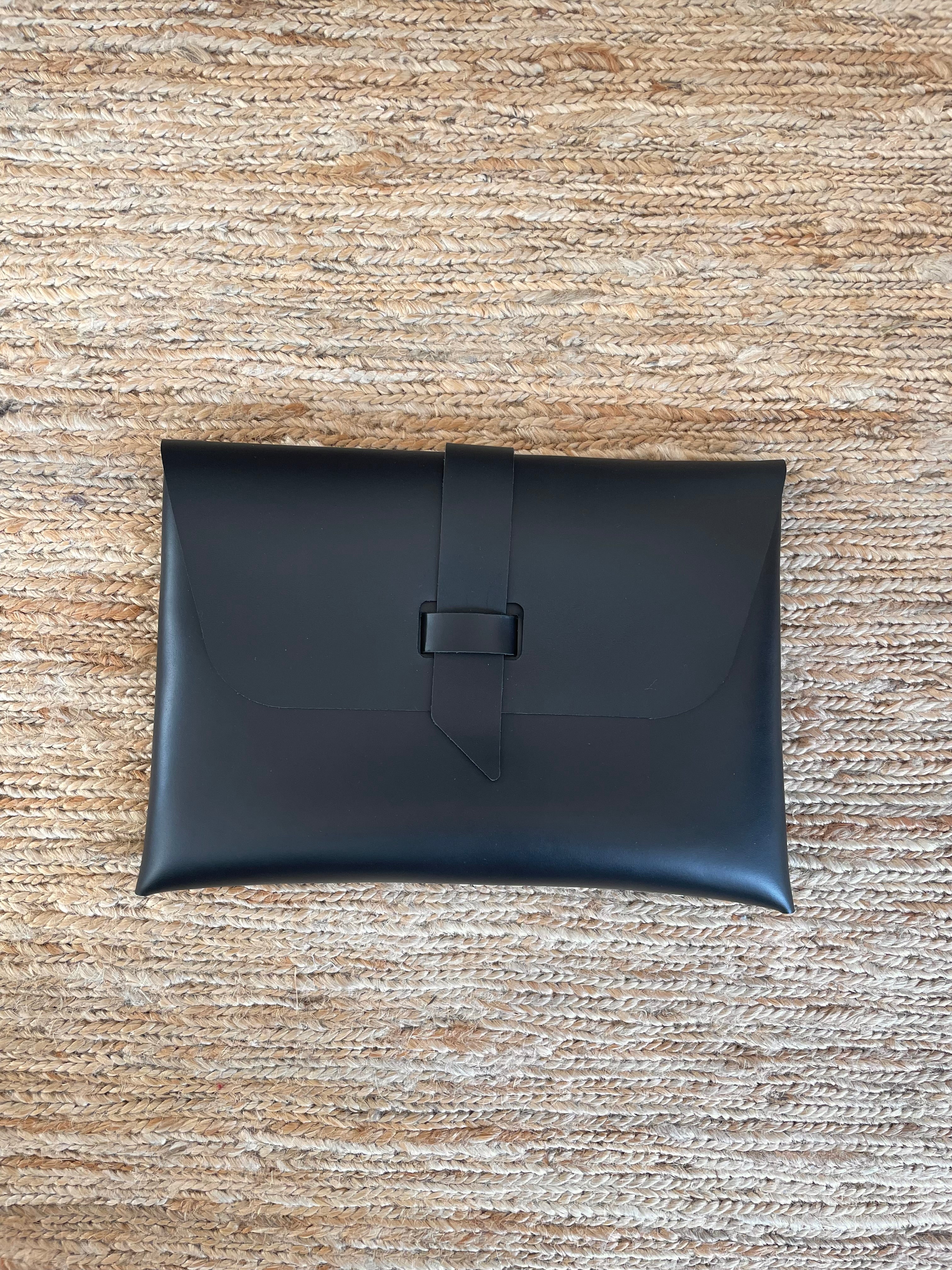 The Laptop Case | Vegetable Tanned Leather | 13-14" Black - Tempo