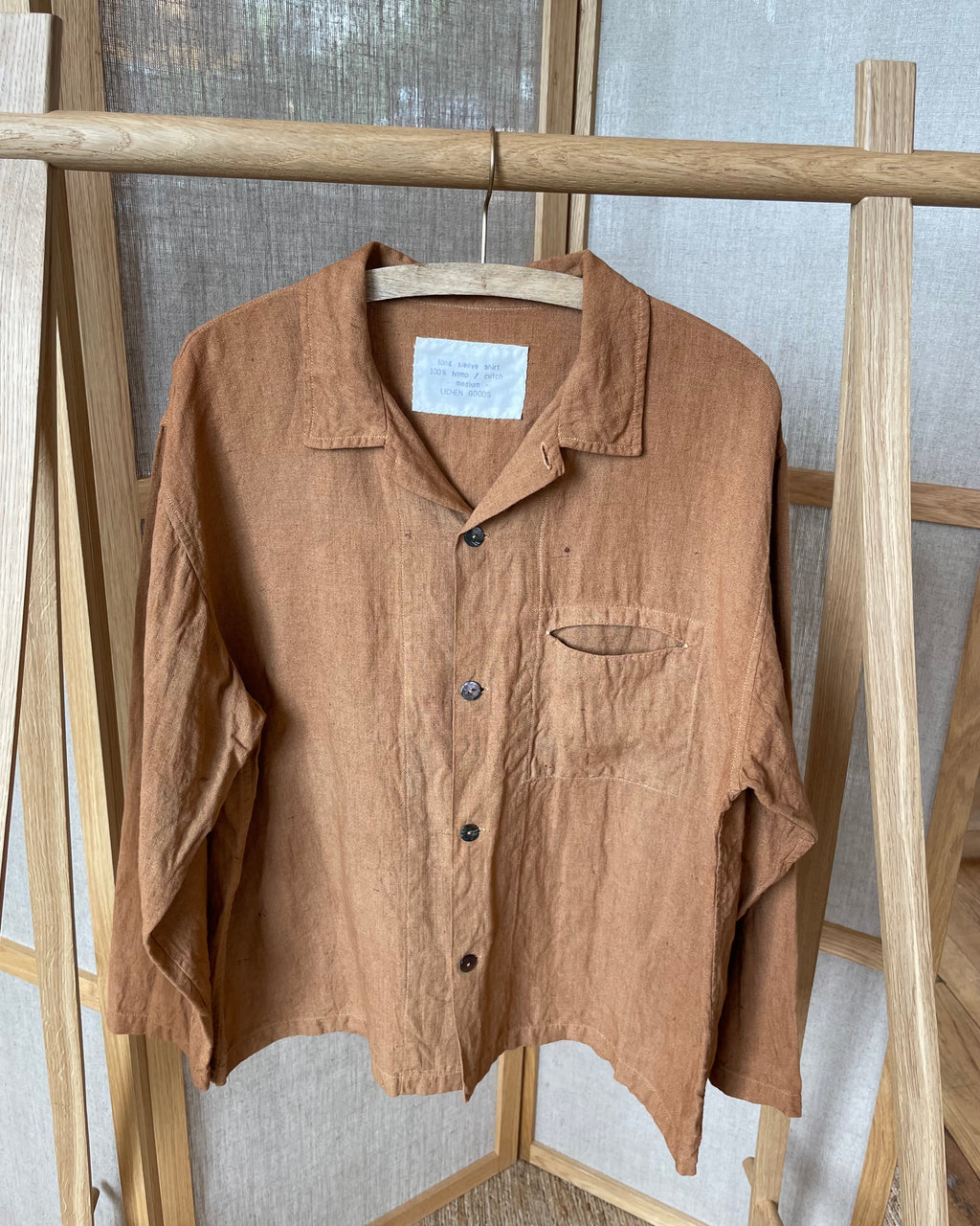 LICHEN GOODS FOR TEMPO - Cutch Hand-Dyed Hemp Long-Sleeve Shirt - Tempo