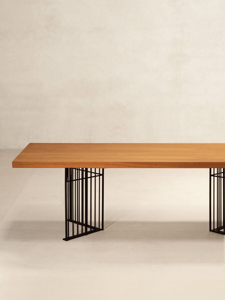 PHANTOM HANDS - A Lunuganga Dining Table, Original - Tempo