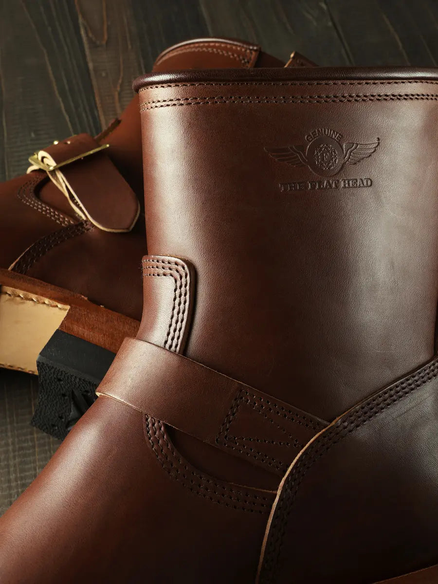 THE FLAT HEAD - Vegetable Tanned Tea-Core Horsehide Engineer Boots in Brown - Tempo