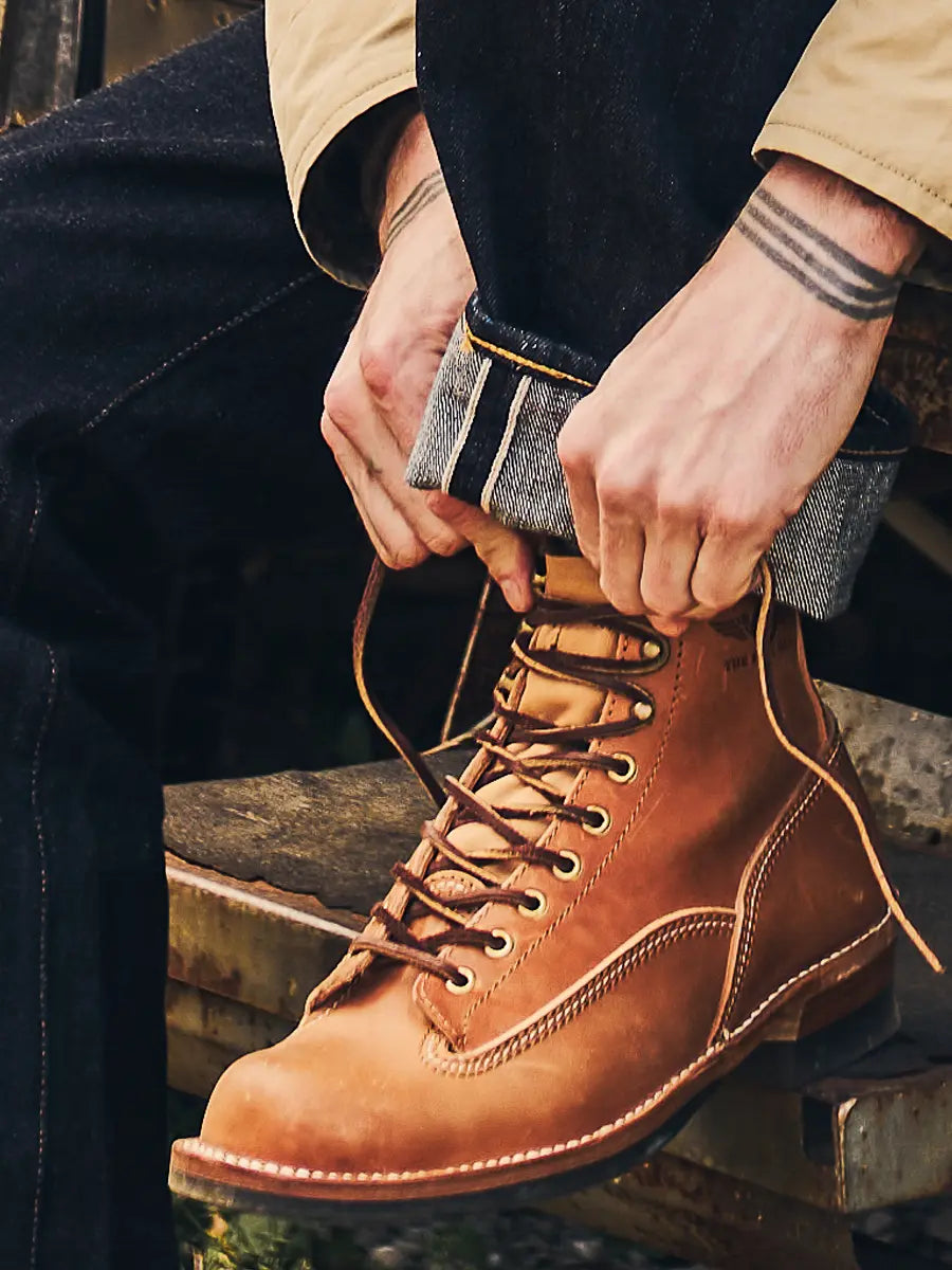 THE FLAT HEAD - Vegetable Tanned Tea-core Horsehide Leather Logger Boots in Beige Natural - Tempo