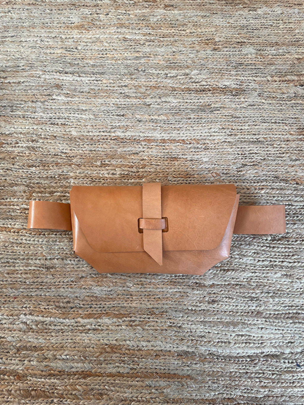 The Belt Bag / Clutch Bag | Vegetable Tanned Leather | Natural - Tempo