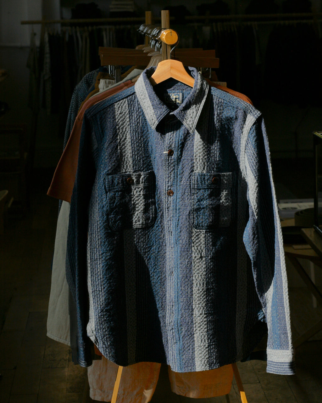STUDIO D'ARTISAN - Noragi Kasuri Sashiko Shirt in Navy - Tempo