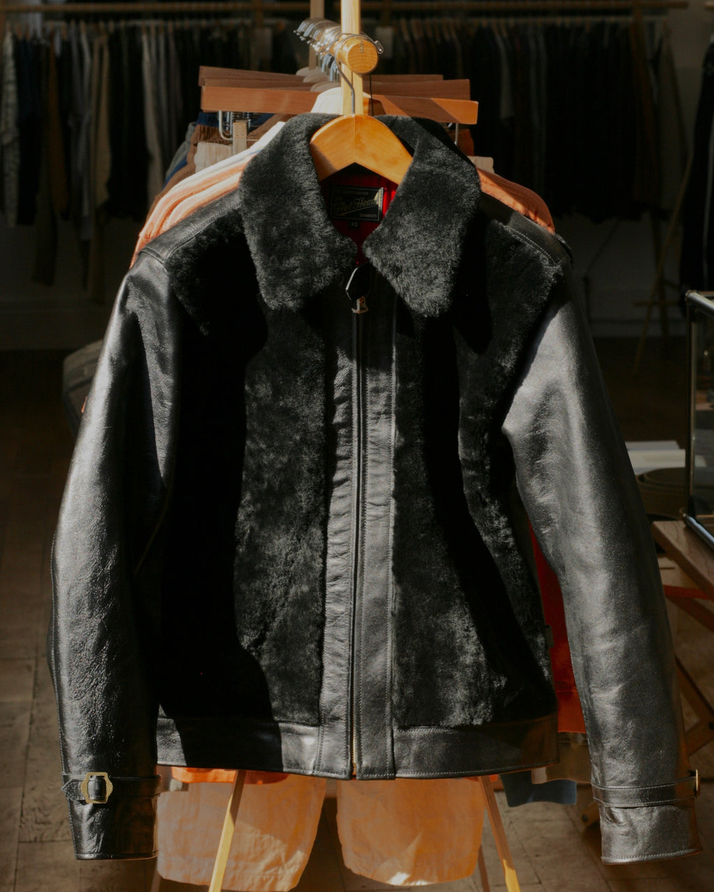 THE FLAT HEAD - GRIZZLY Shinki Hikaku Veg Tanned Teacore Horsehide & UK Mouton - Black FN-MJ-002 - Tempo