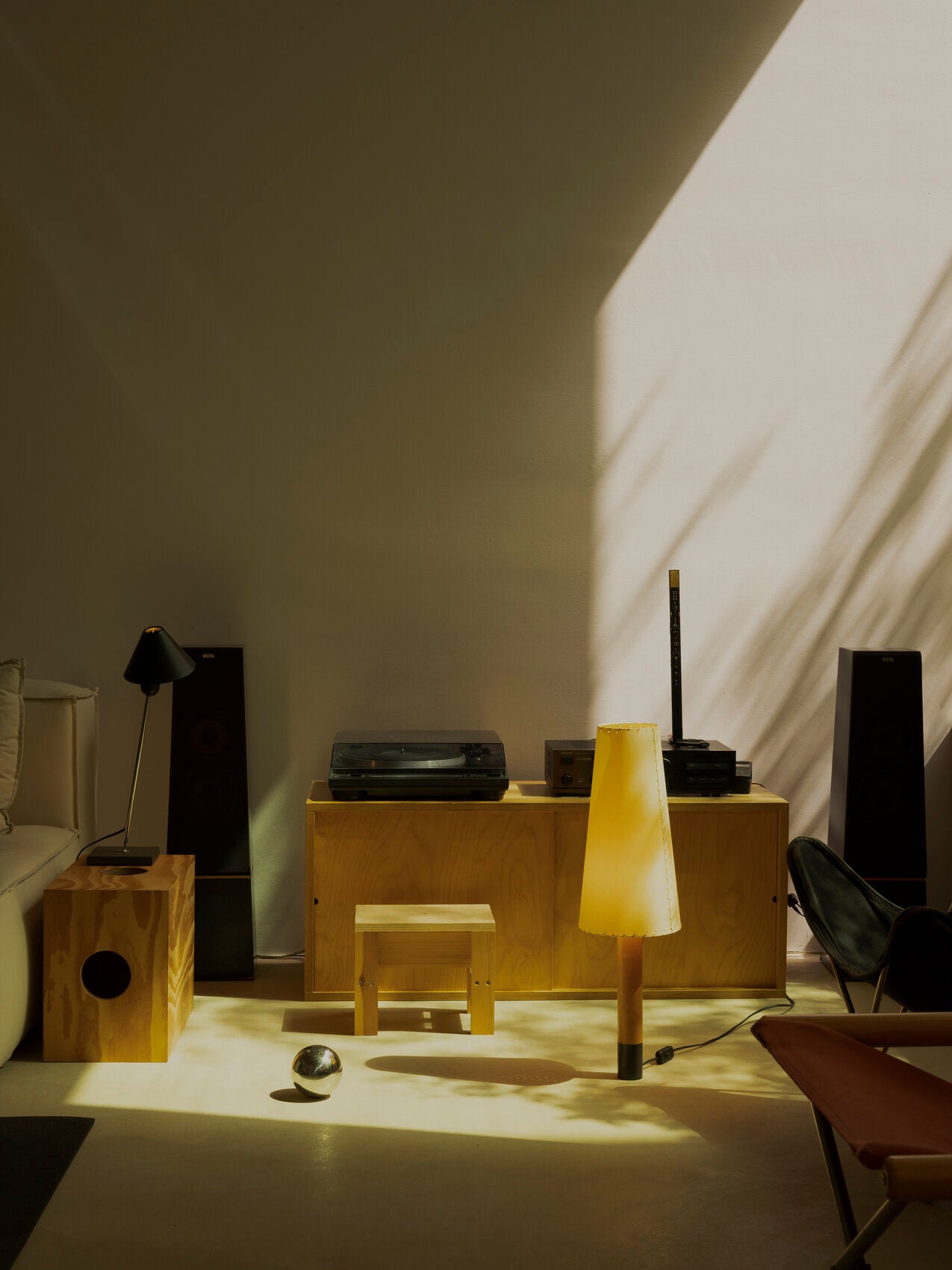 Básica M2 Birch Wood and Parchment Lamp - Tempo