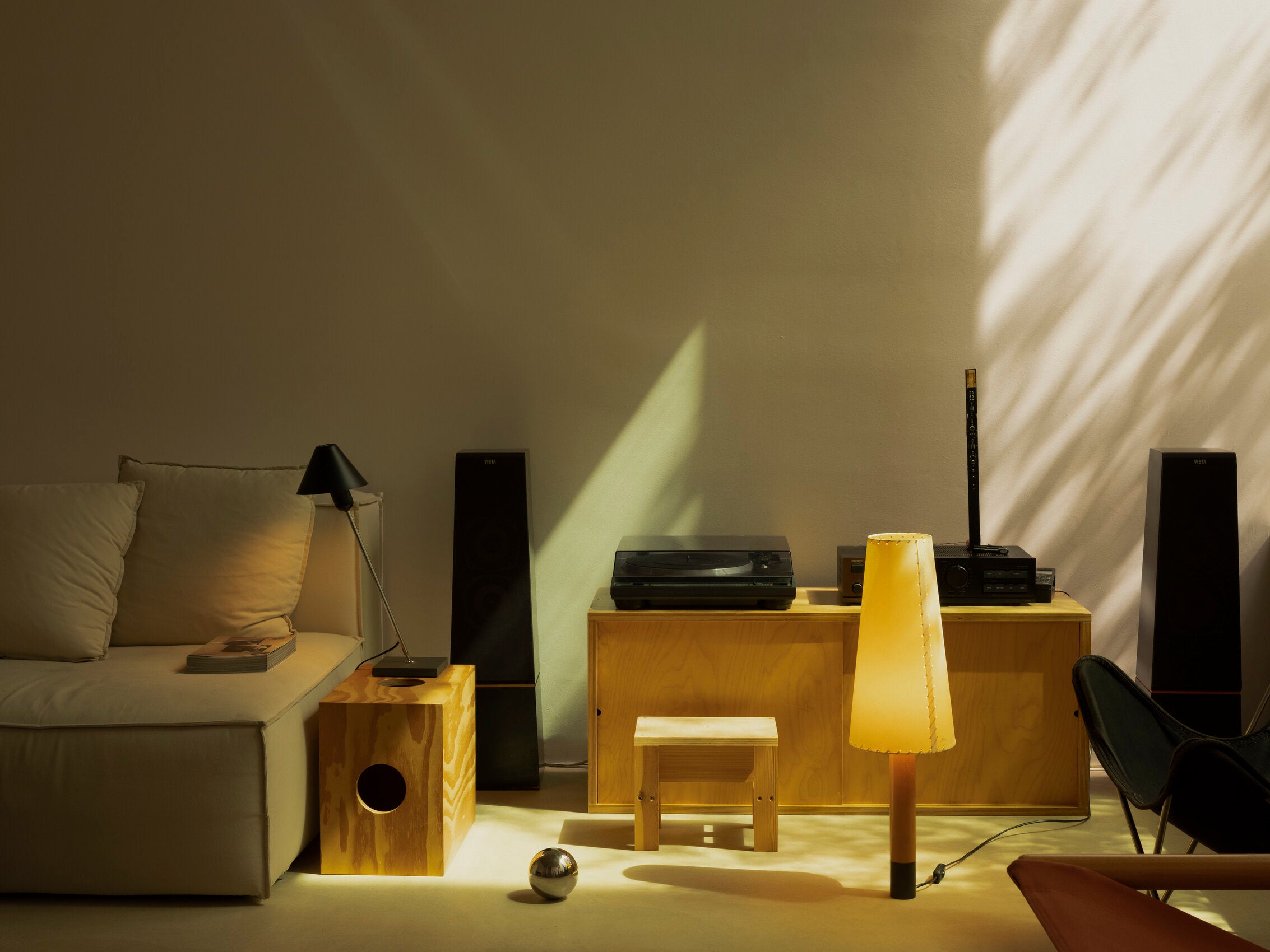 Básica M2 Birch Wood and Parchment Lamp - Tempo