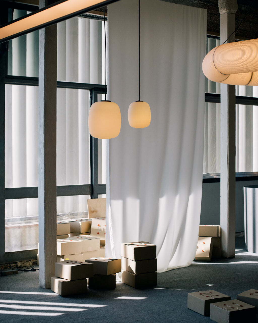 Globo Cesta White Opal Glass Pendant Lamp - Tempo