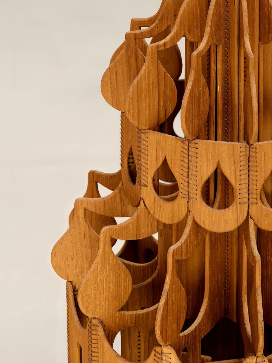 Unfolding Lamp (Teak)