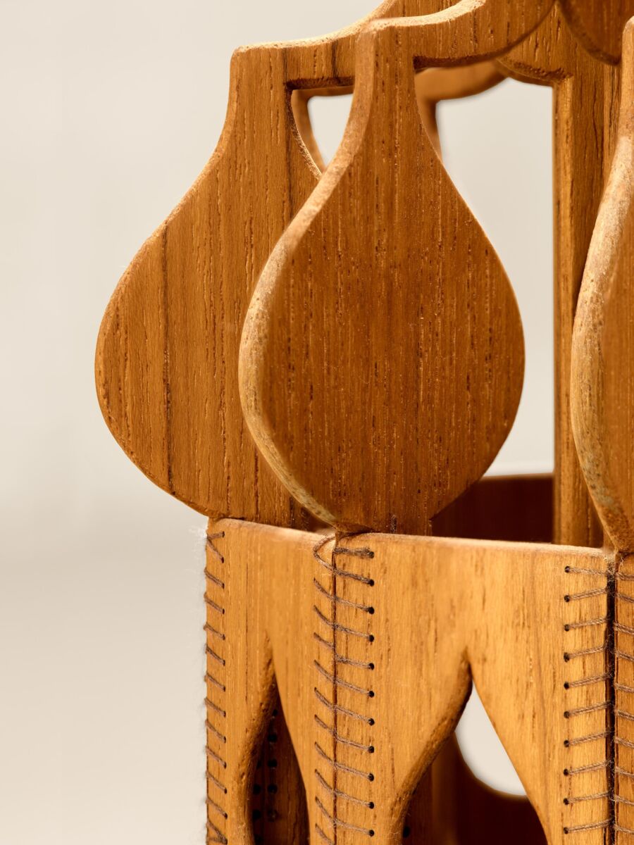 Unfolding Lamp (Teak)