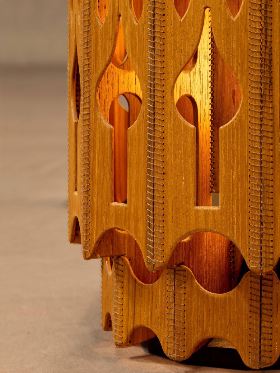Unfolding Lamp (Teak)