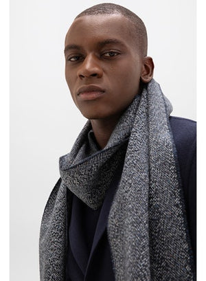 Cashmere Wool Herringbone Twist Scarf in Navy