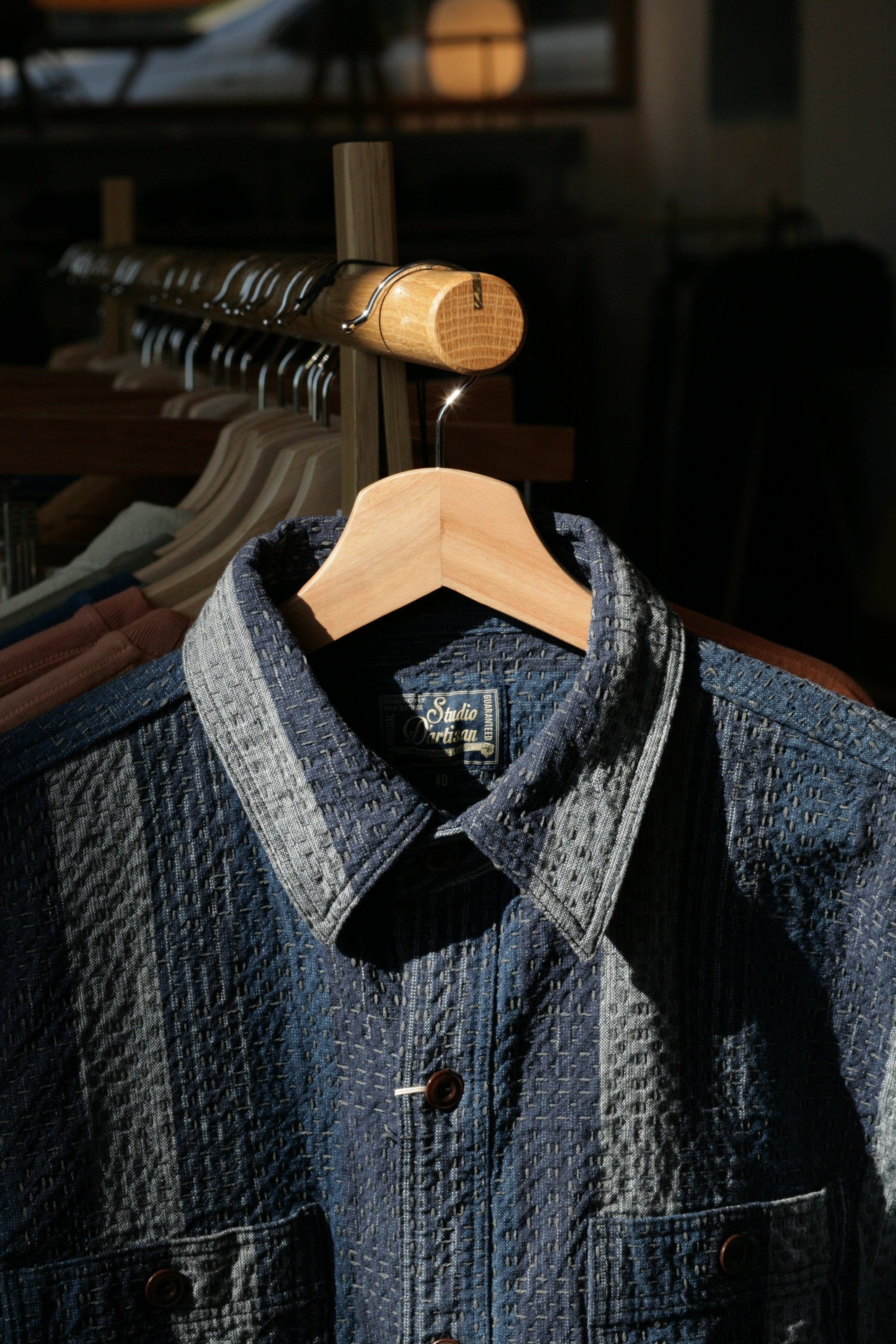 STUDIO D'ARTISAN - Noragi Kasuri Sashiko Shirt in Navy - Tempo