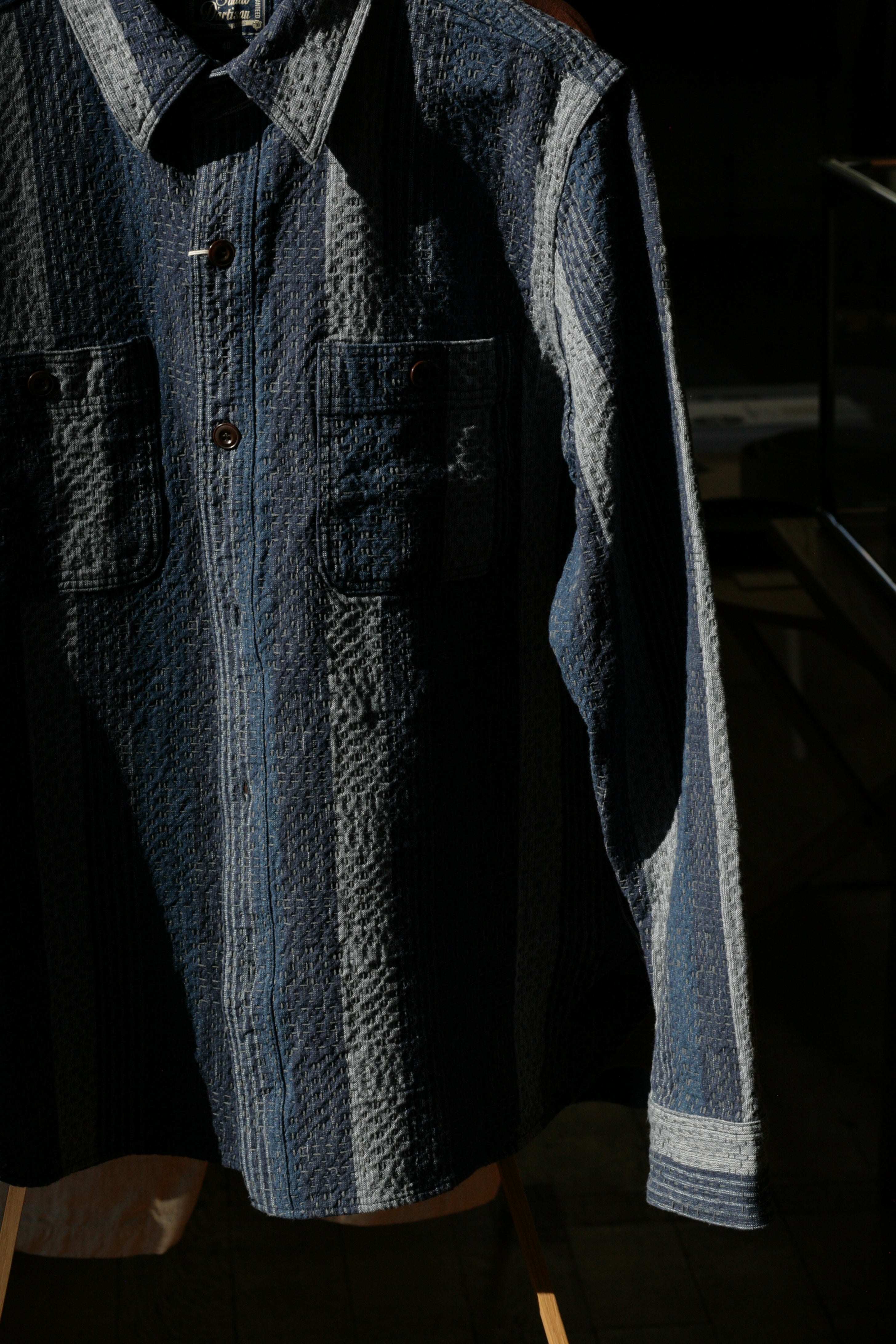 STUDIO D'ARTISAN - Noragi Kasuri Sashiko Shirt in Navy - Tempo