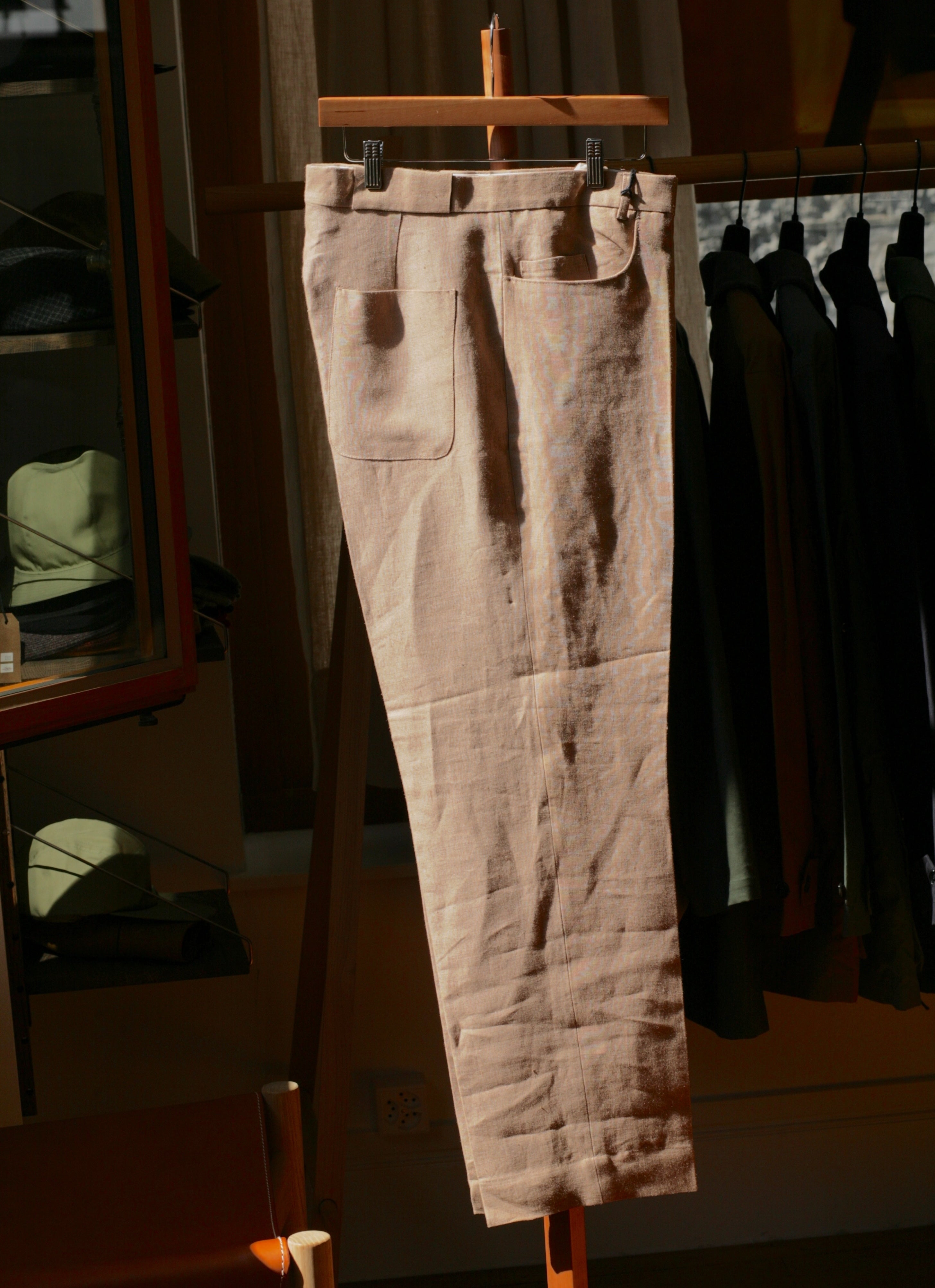 École de Pensée - Dark Sand Linen Straight Center Press Trousers - Tempo