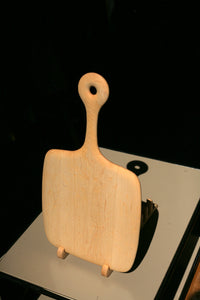 #06 Breadboard with Handle in Birdseye Maple